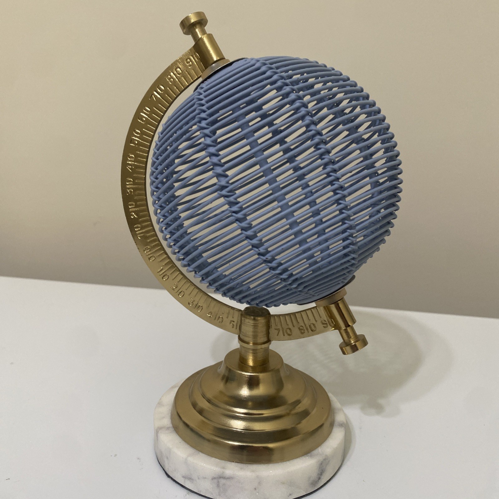 Metal  Globe 4.25"d w/ Marble Base Gold Frame - 7.5"t  1.5lbs