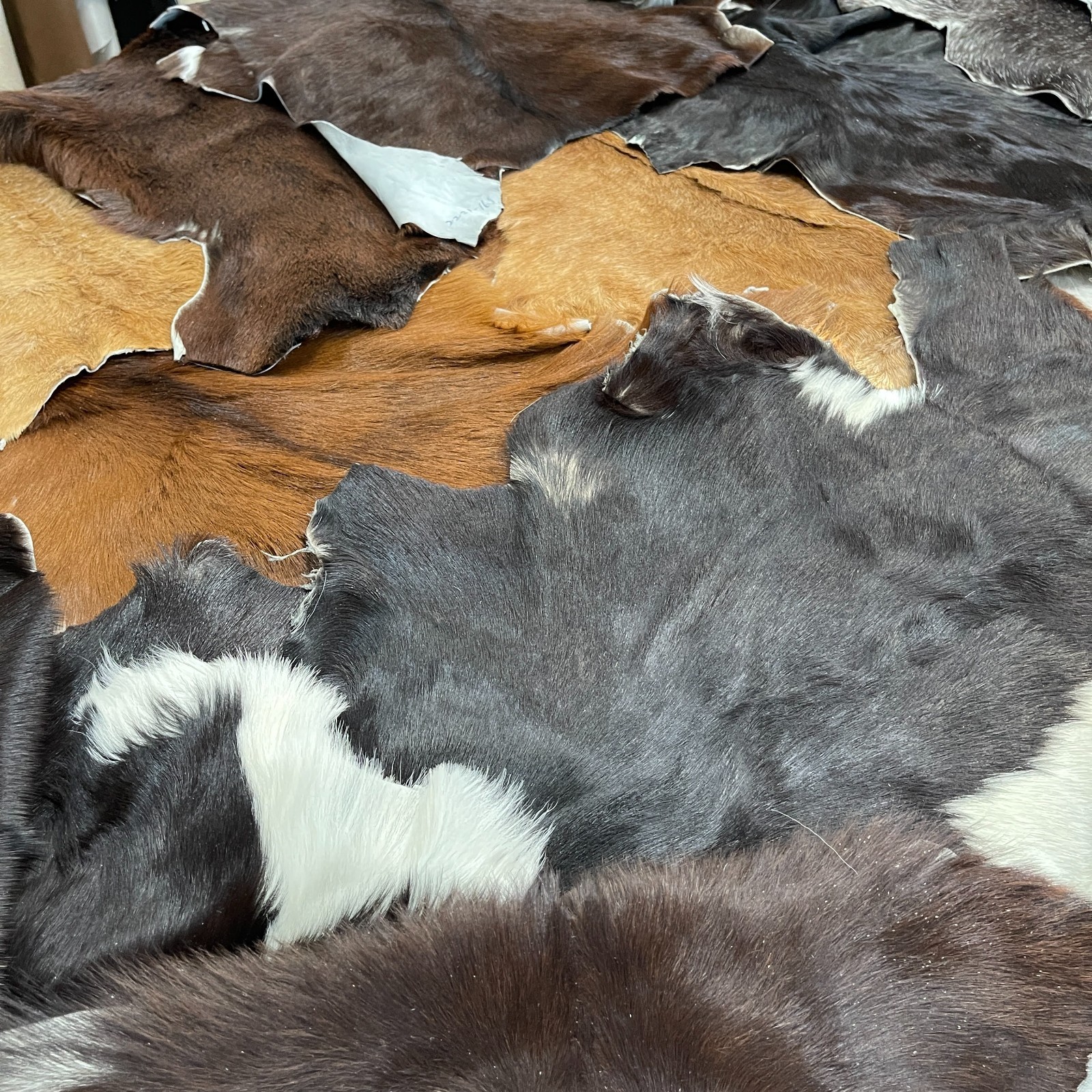 Natural Goat Hair-On Hides Non-Dyed Brown - Black  2 or 4 Pk Mix 12–16" x 18–20"