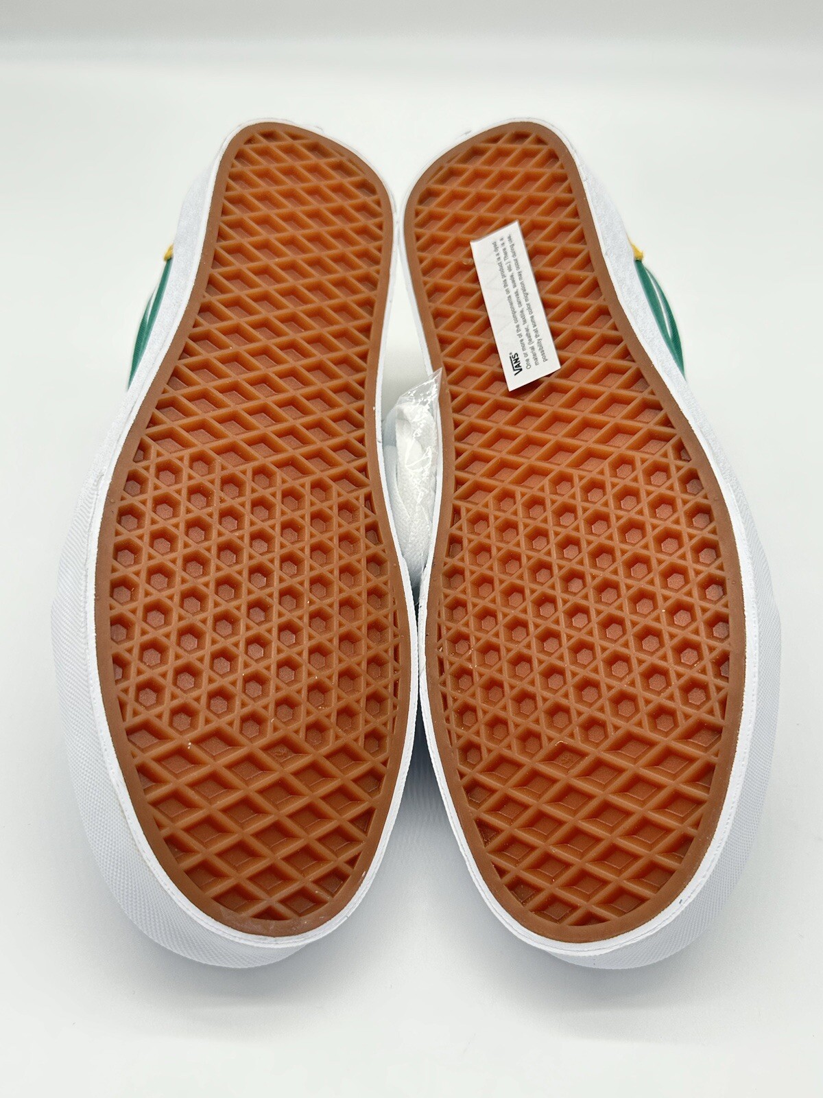Vans Old Skool Yacht Club Men's Size 5.5 Women's Size 7 Skate Shoes VN0A38G1R1Q