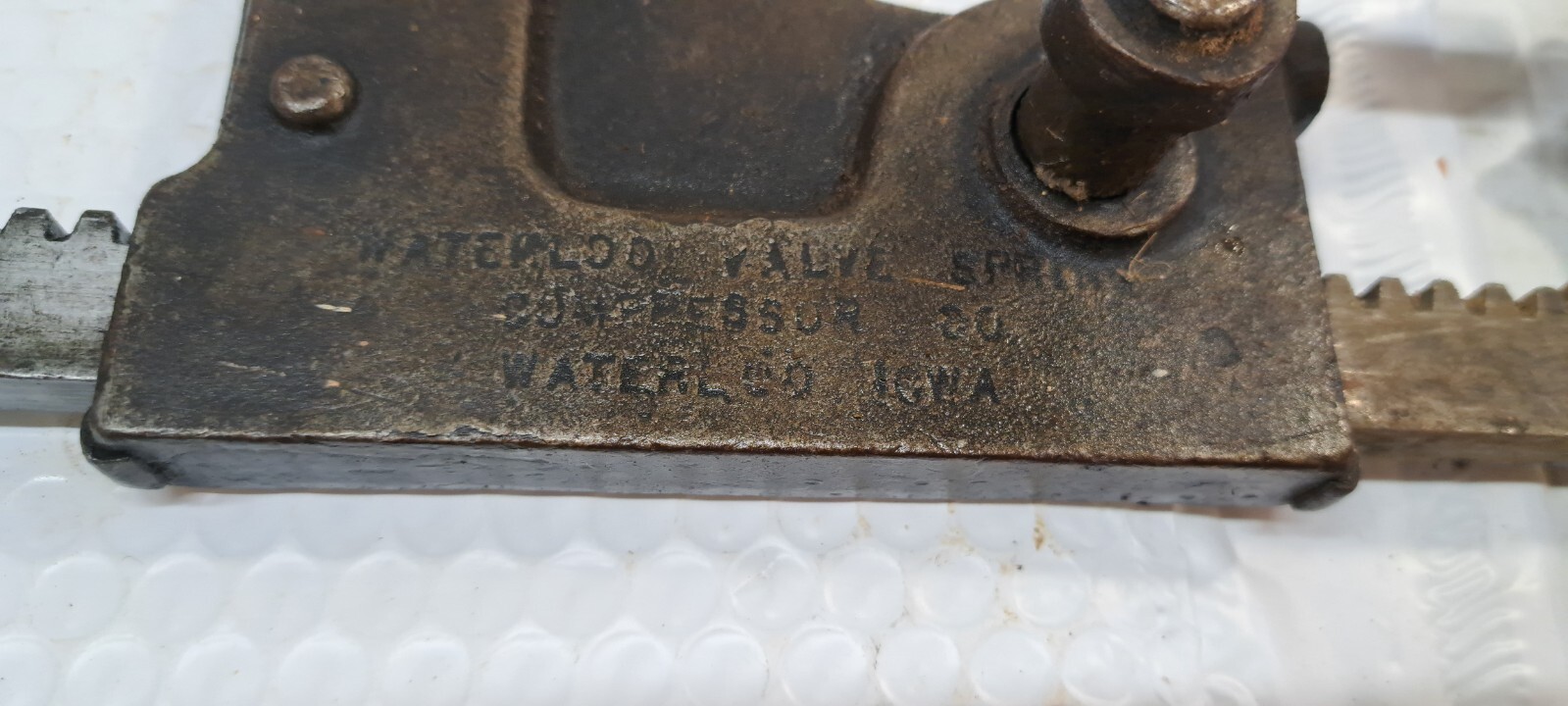 VINTAGE WATERLOO VALVE SPRING COMPRESSOR TOOL