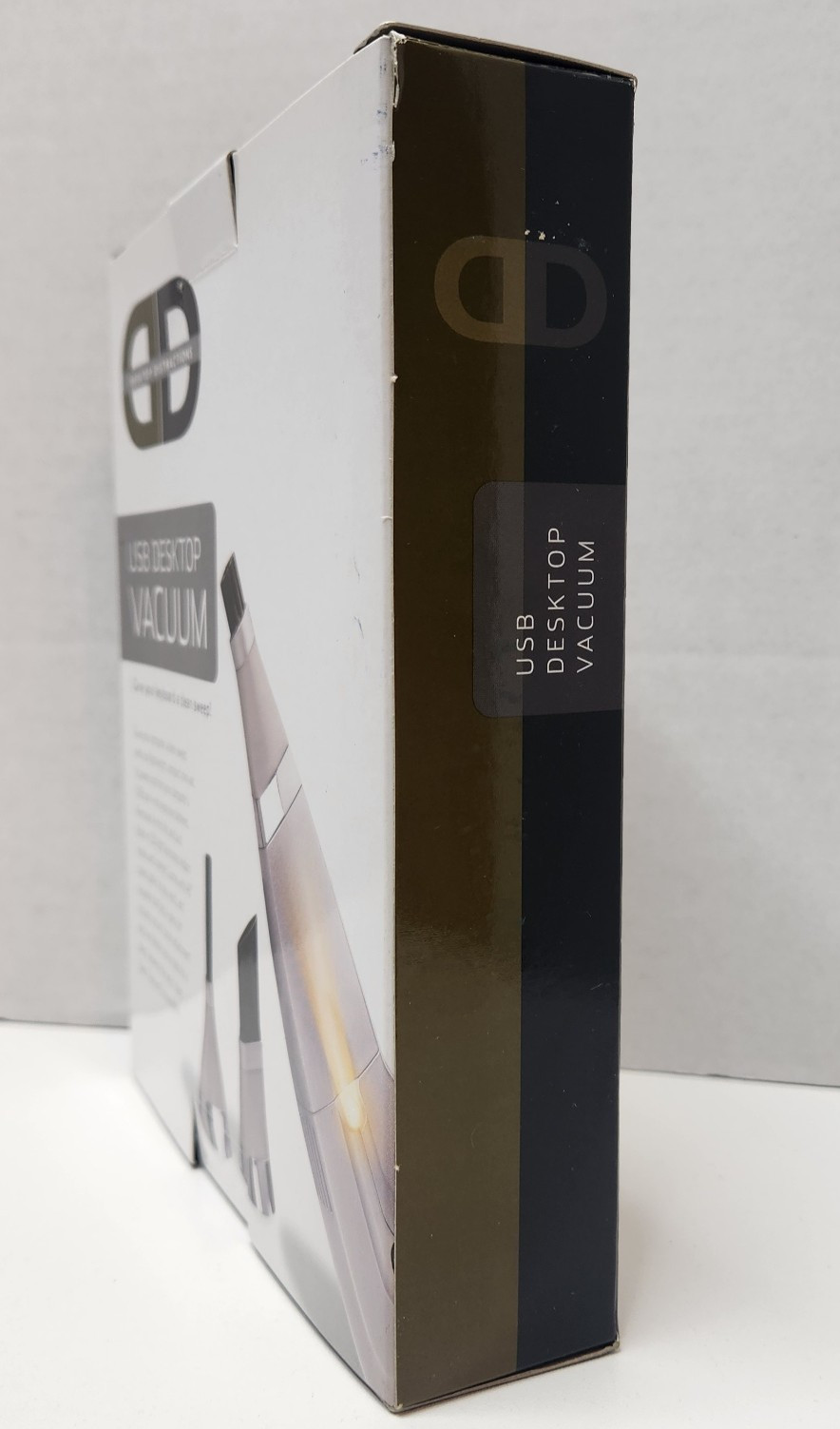 Desktop Distractions USB Desktop Vacuum.
