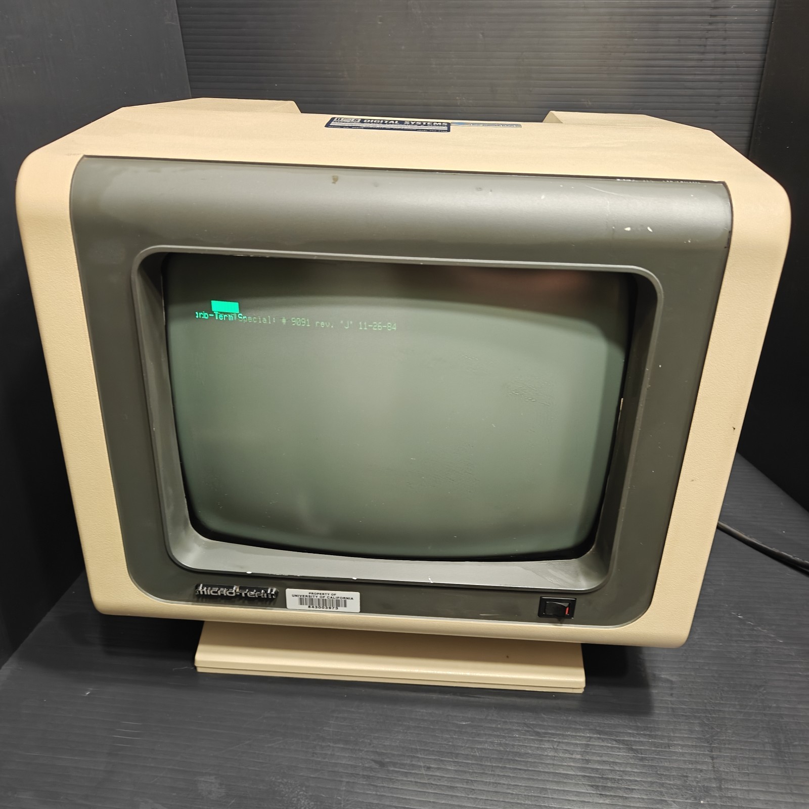 Vintage Micro-Term ERGO 201 CRT Computer Terminal Monitor ONLY - WORKING / UC Da