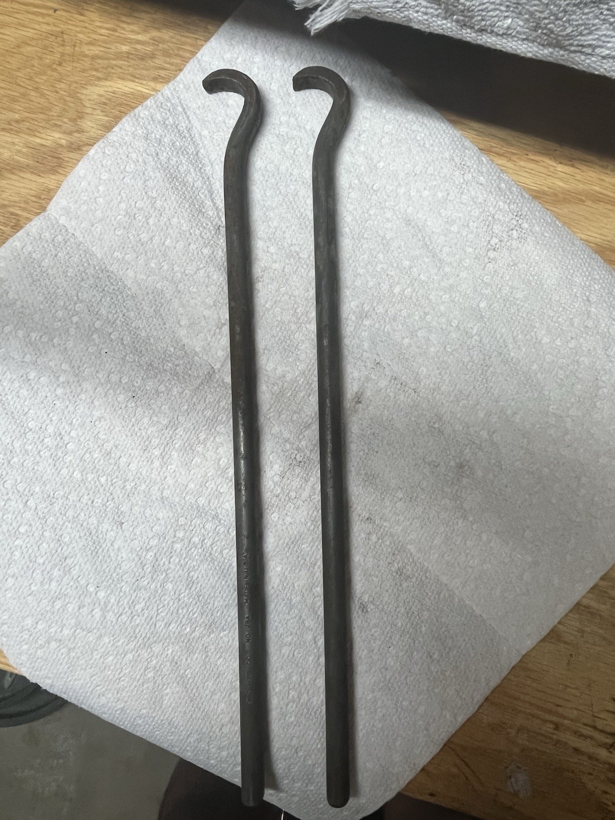 (2) Vintage K-D Mfg Co. No. 284 Drum Brake Pry Bars. 12” Long. MADE IN USA