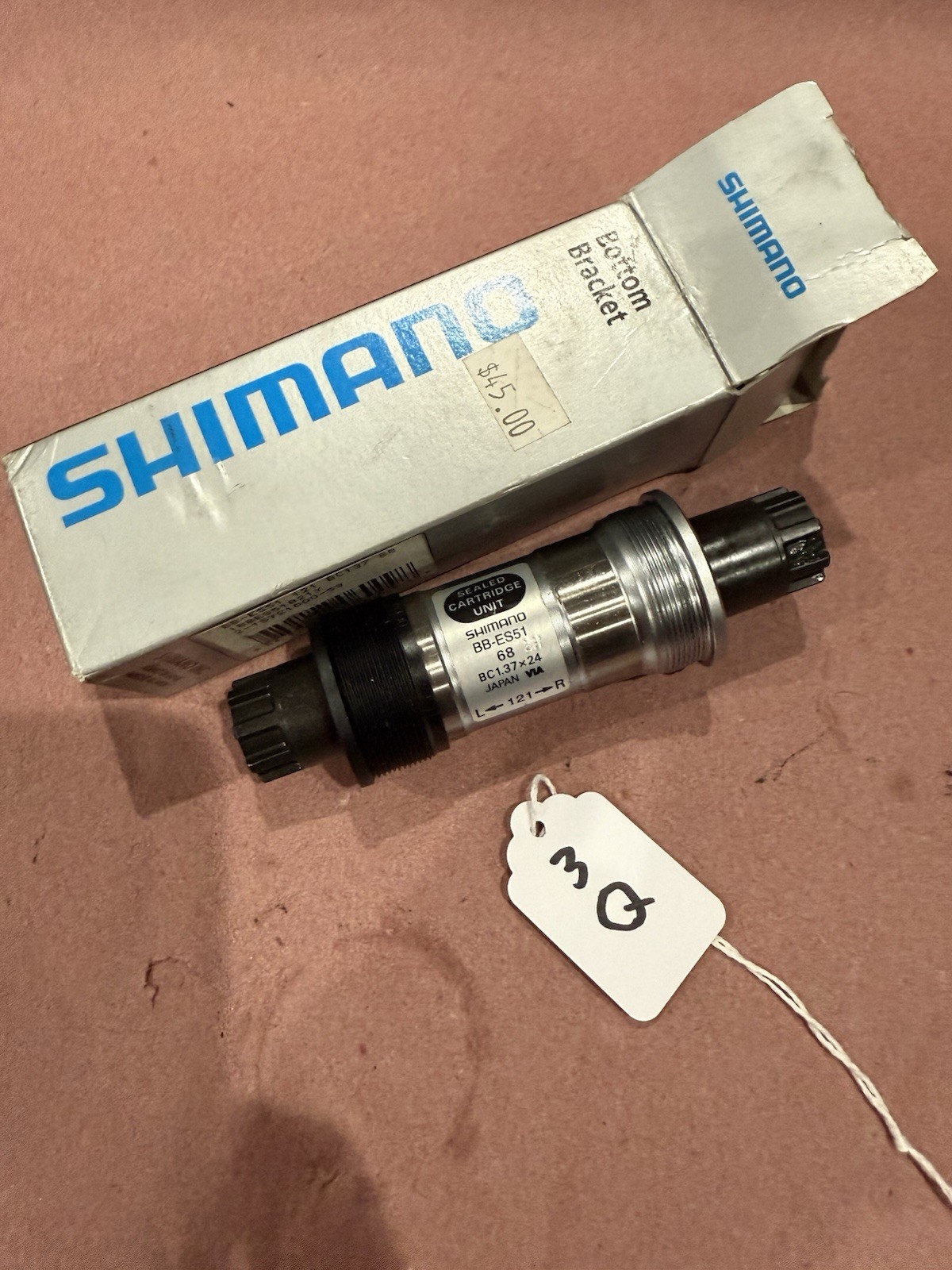 NEW NOS BB-ES51 121x68 SHIMANO BOTTOM BRACKET
