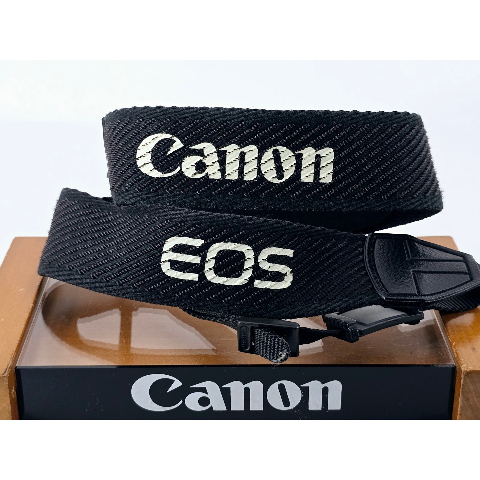 [Neae MINT] Canon EOS Camera Neck Shoulder Strap 1.46in (3.7cm) From Japan