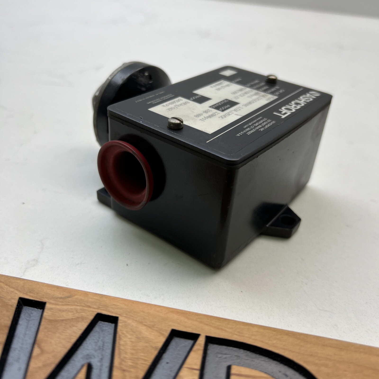 Ashcroft H424V XCH Switch New Open Box