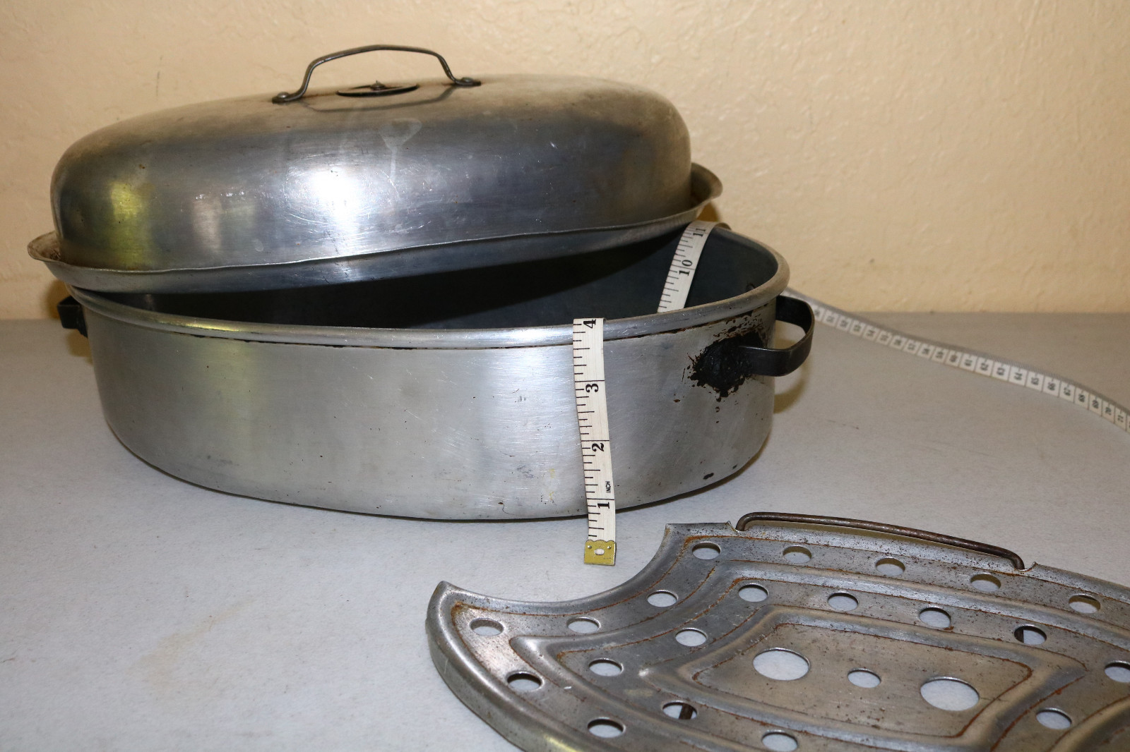 Old POT Vintage Kitchen Utensil Roaster Unusual LIGHT w Insert GREAT patina MJ