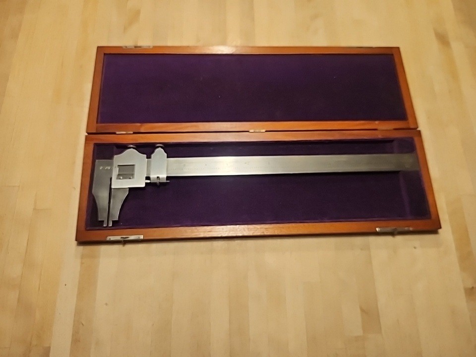 Vintage Brown & Sharpe 12” Vernier Caliper Model 570 w/Original Wood Box
