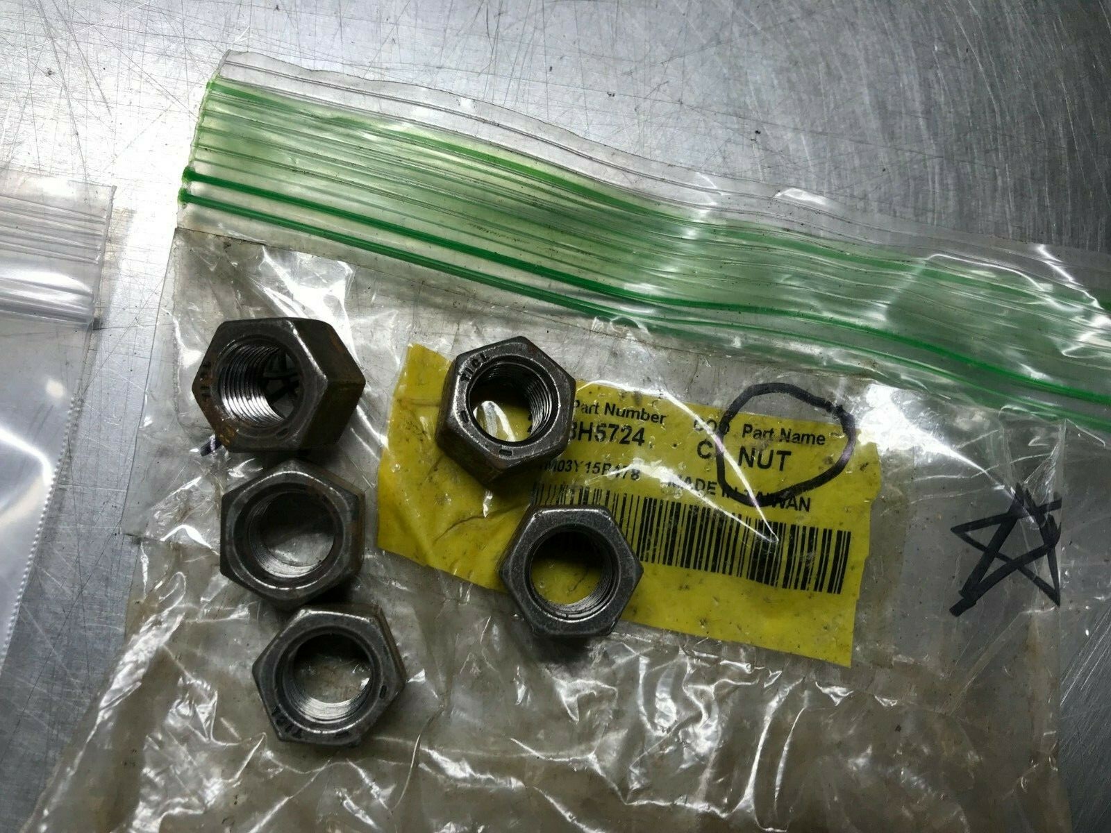 8H5724  GENUINE  CAT  NUT  QTY of 5 Nuts   Caterpillar  8H-5724