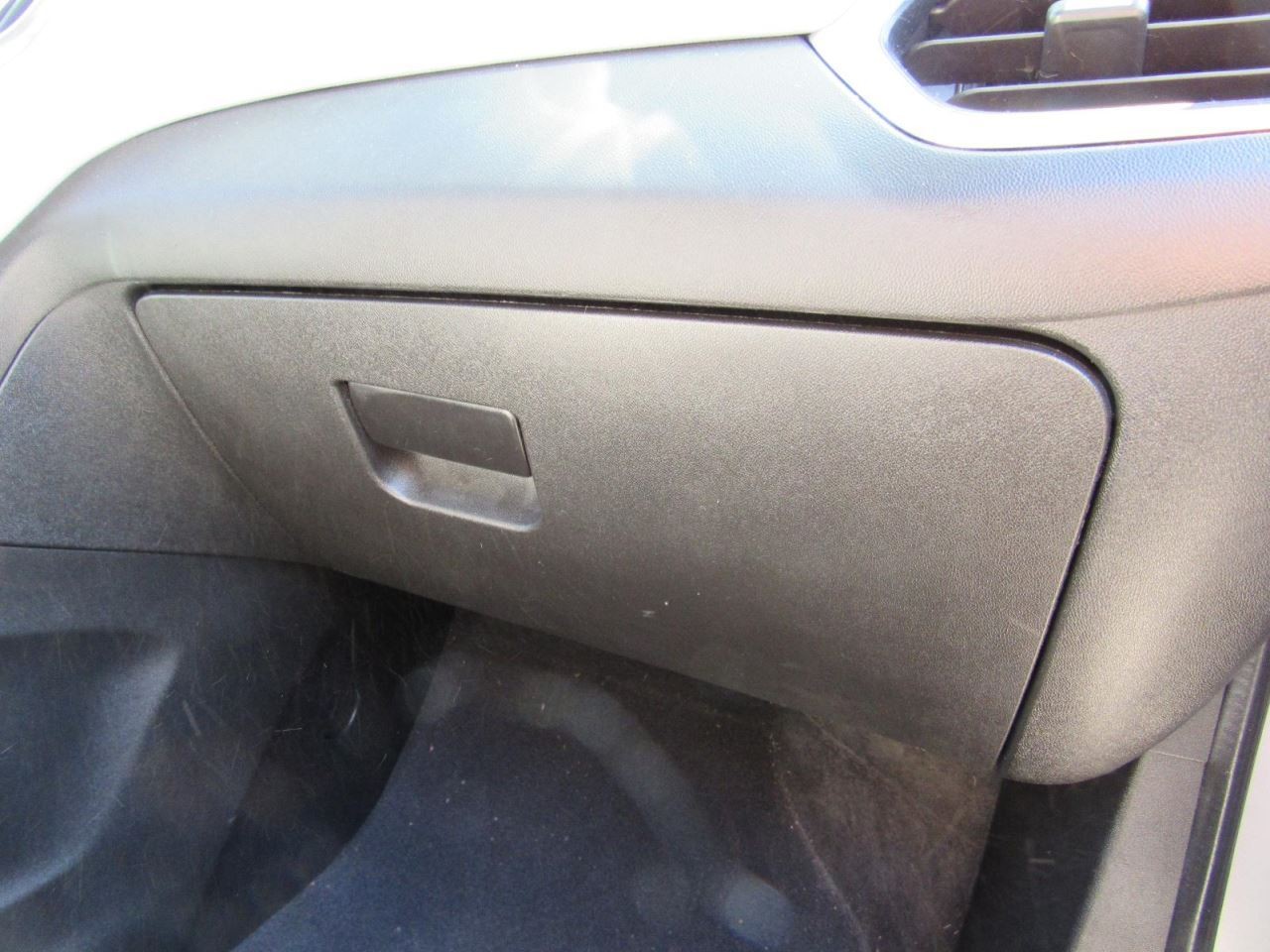 EQUINOX   2020 Glove Box 1028484