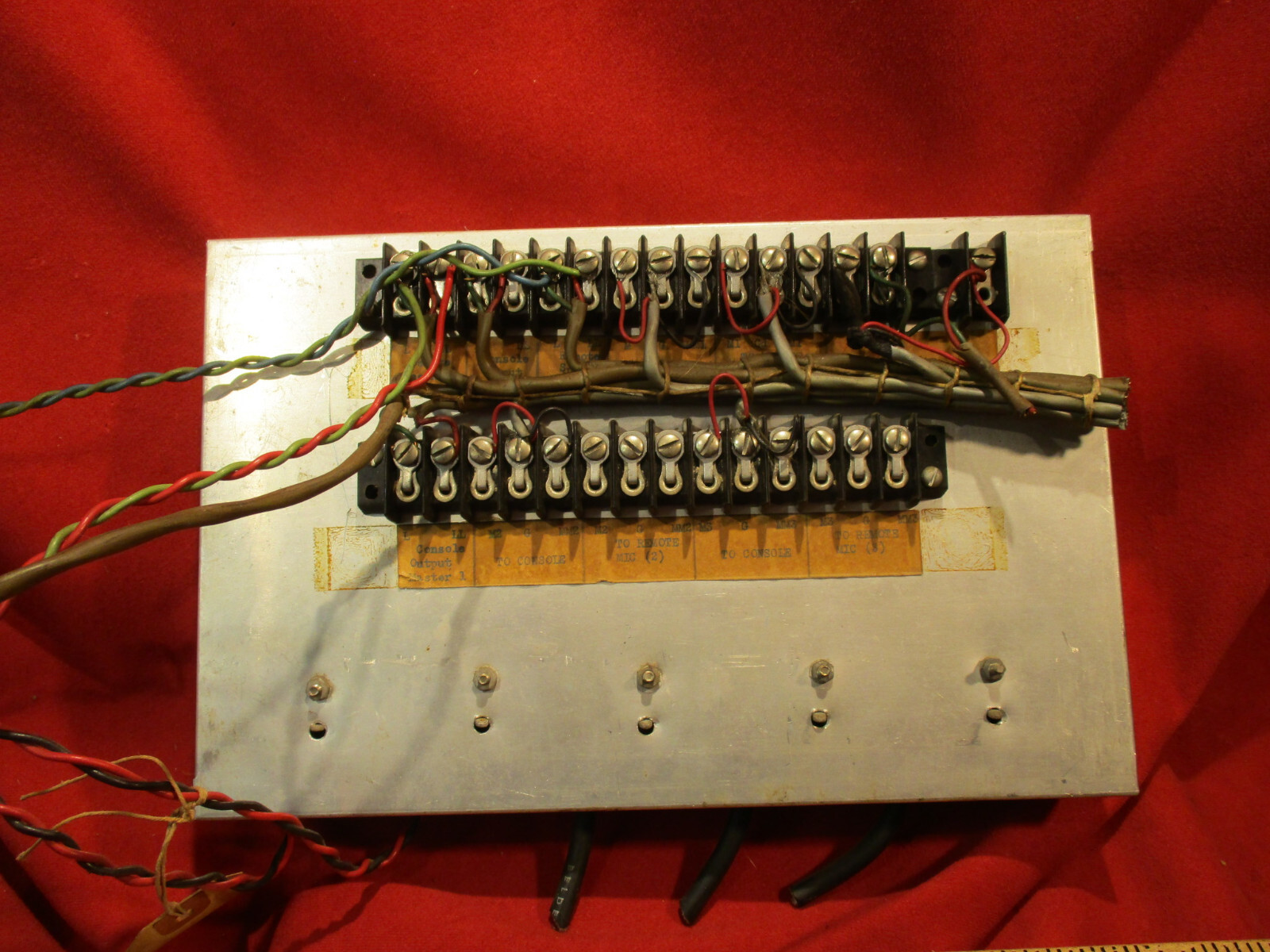 Antique remote audio control chassis w/5 24vdc Potter Brumfield relays