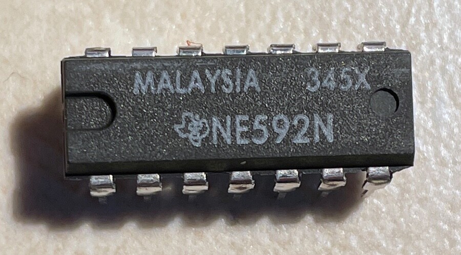T.I. NE592N Video Amplifier - NOS