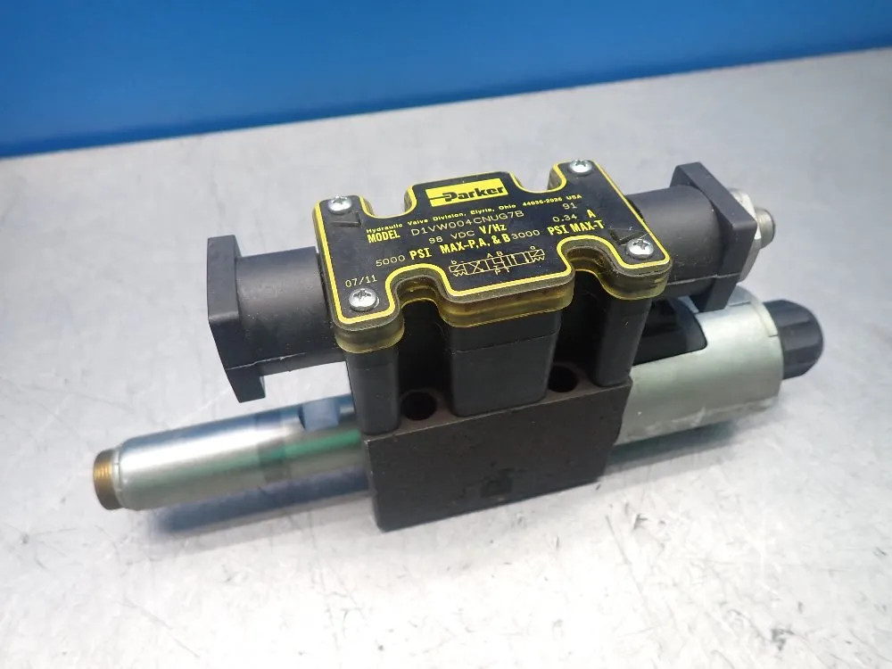 PARKER D1VW004CNUG7B 1 PC SOLENOID VALVE  08233142640