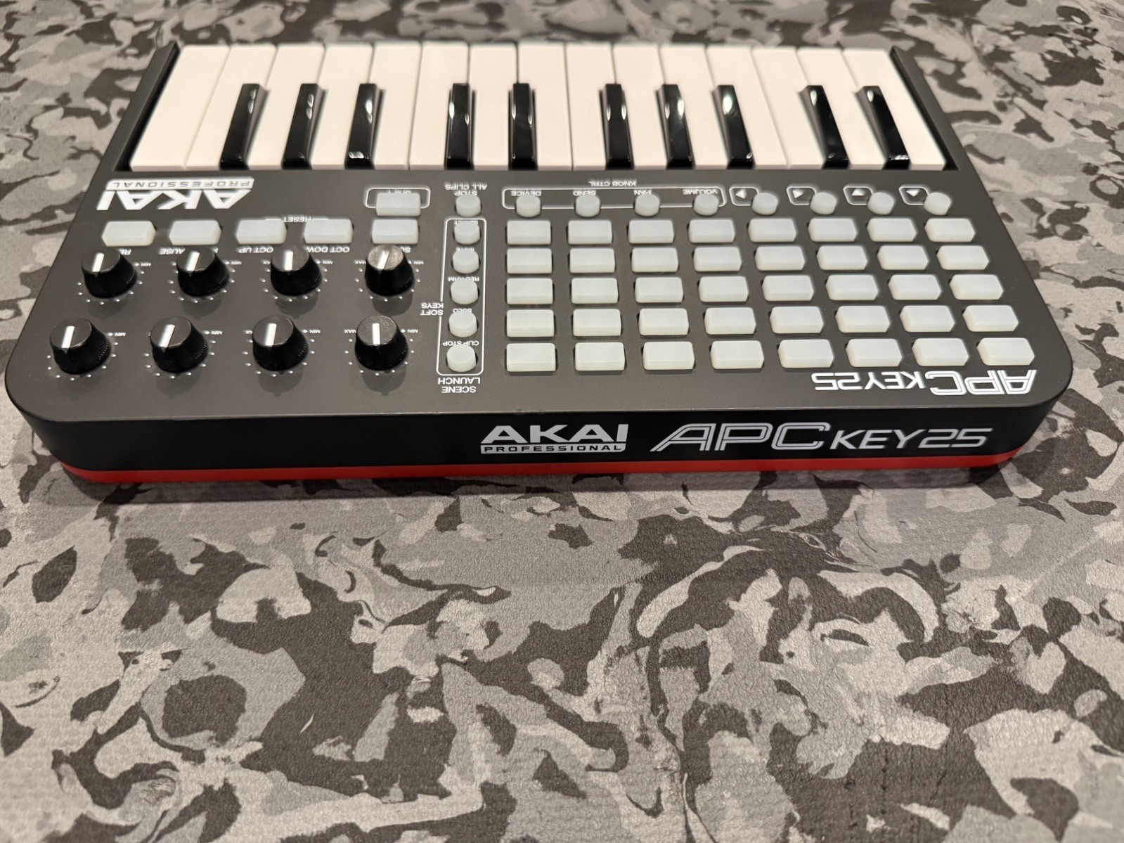 Akai APC Key 25 MIDI Keyboard Controller Pad Triggers
