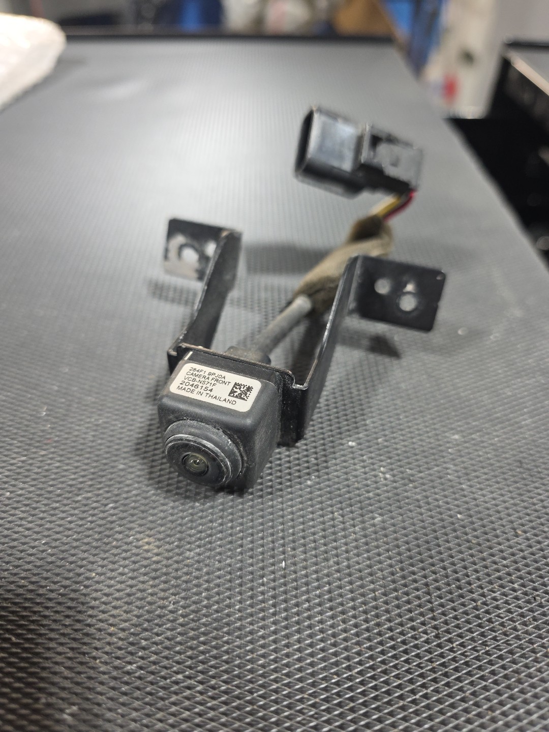 2017 - 2020 Nissan Pathfinder Front Park Assist Camera 284F1-9PJ0A