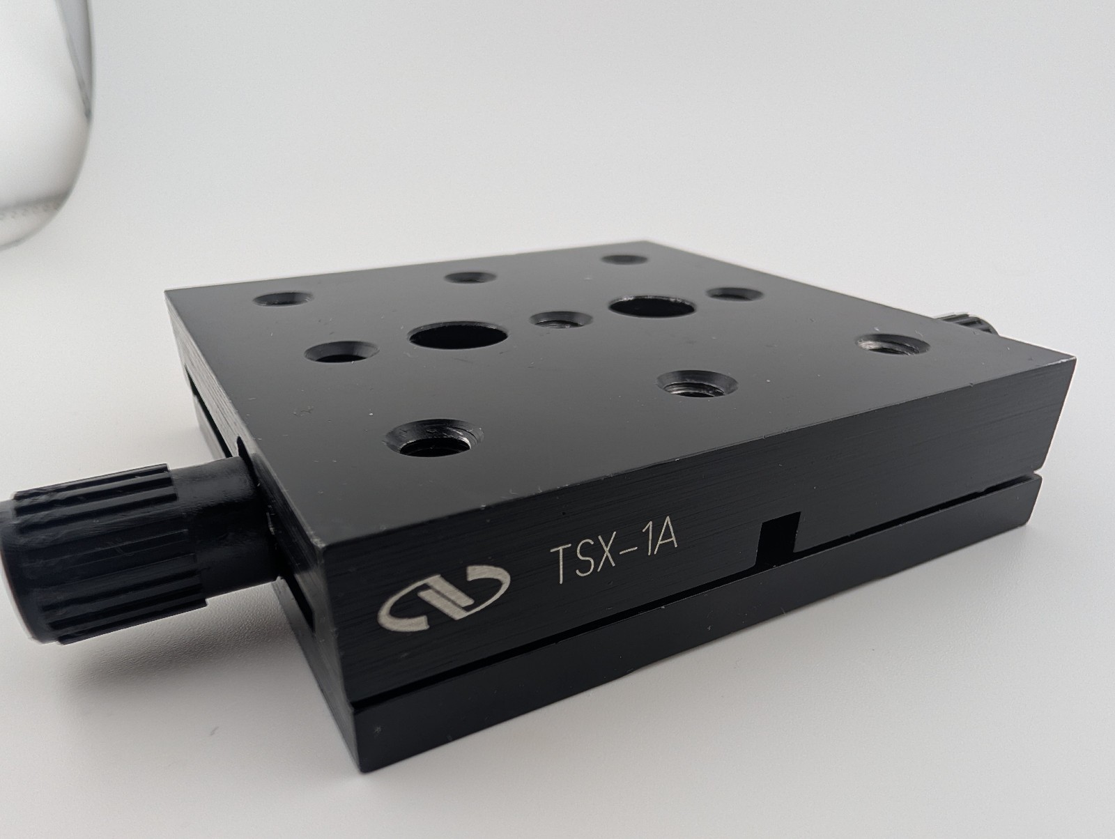 Newport TSX-1A Dovetail Linear Stage, 1.0" Travel 110 N (25 lb) Load Excellent