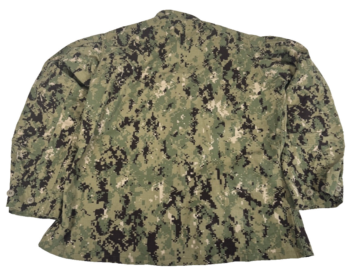 US Navy USN NWU Type III AOR2 Working Uniform Blouse Jacket 43 Regular