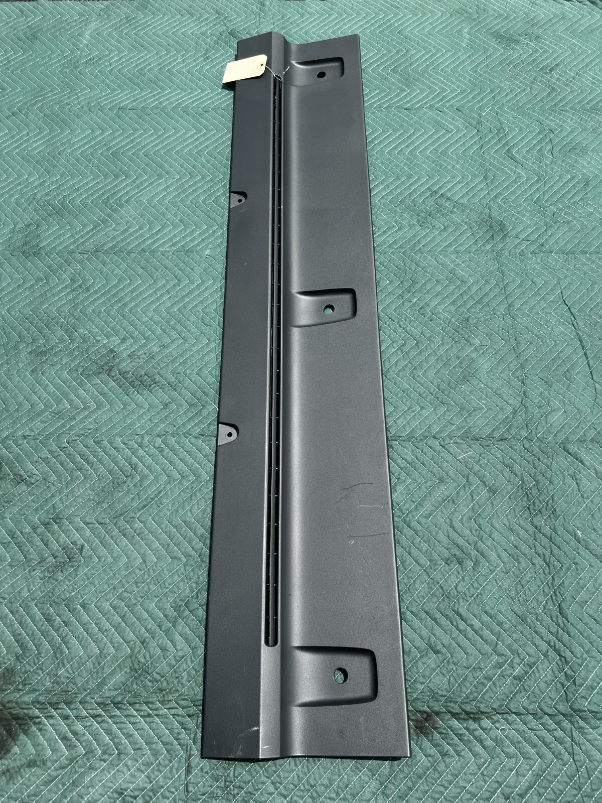 2018-2023 FREIGHTLINER CASCADIA REAR HALO PANEL A18-68430-000 OEM