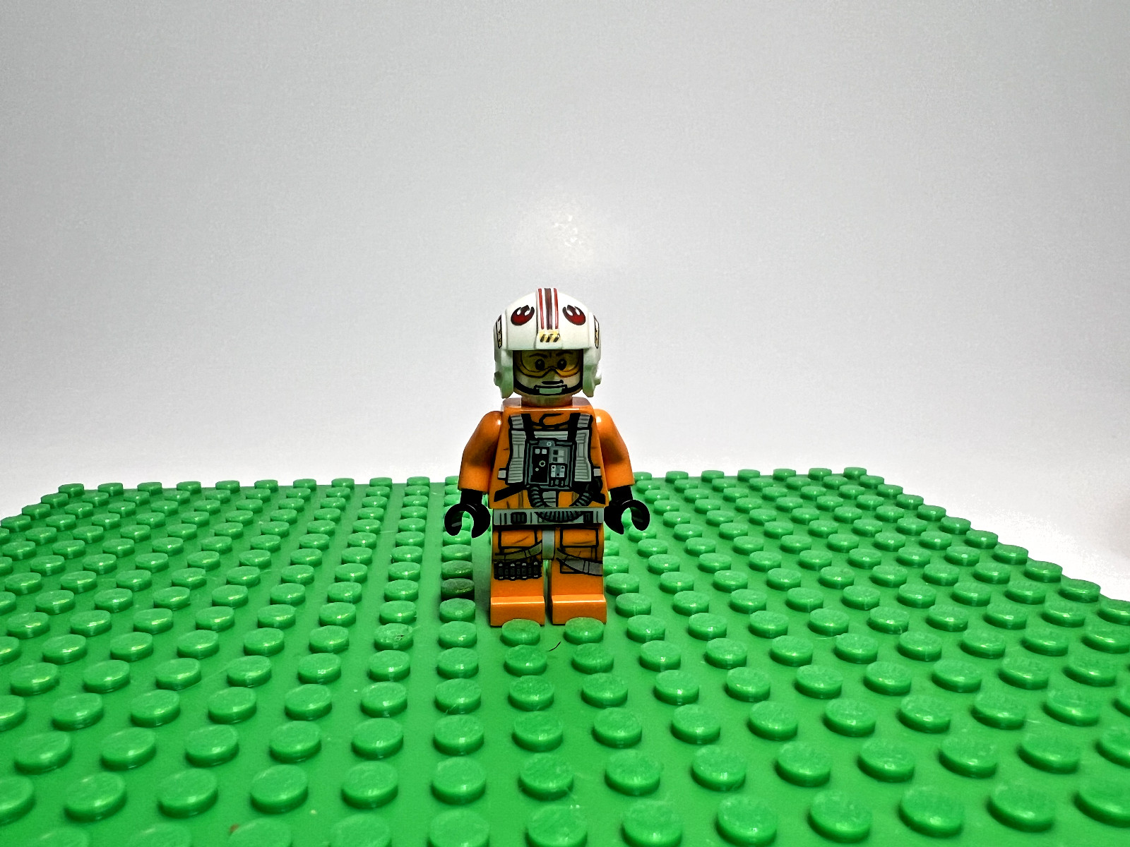 LEGO minifigures: Star Wars and Marvel Mix(Complete your Collection)