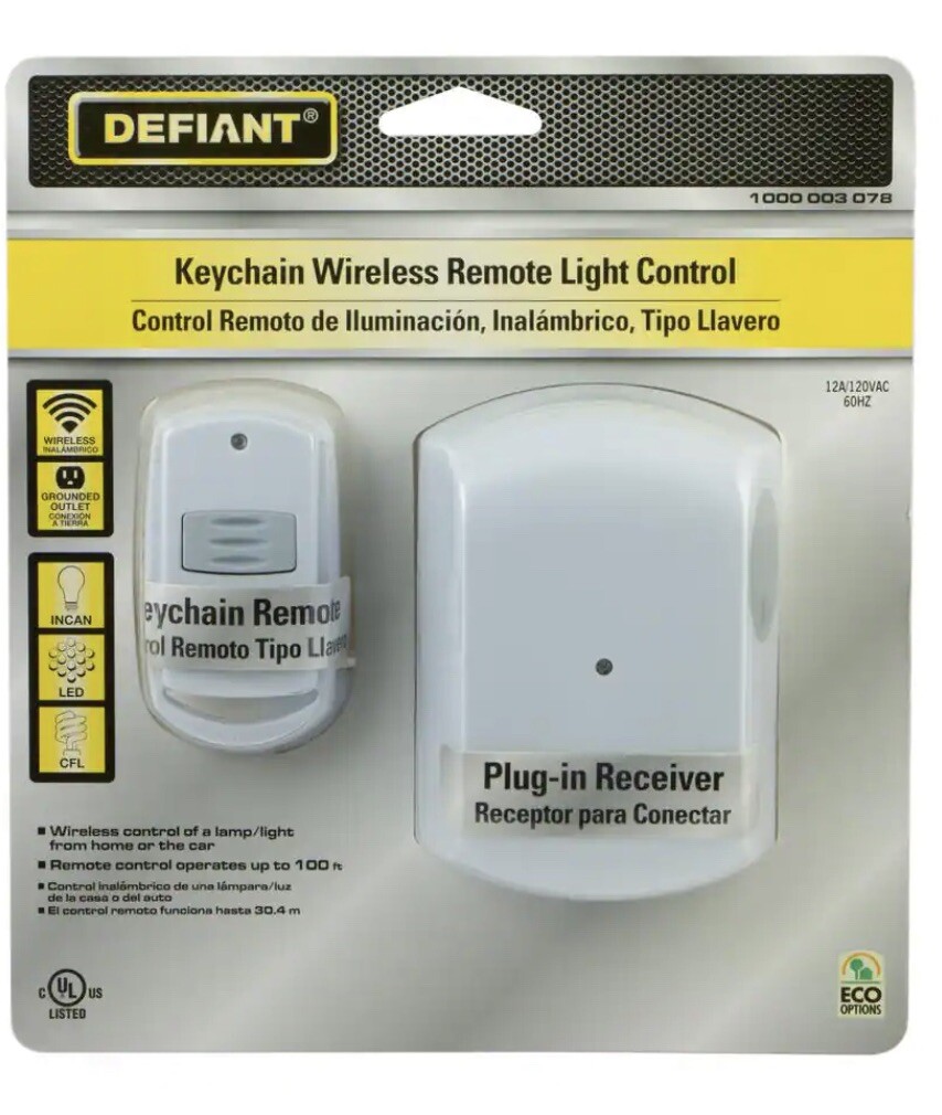 Defiant 1-Outlet Light Control Receiver with Transmitter and Keychain Remote NEW