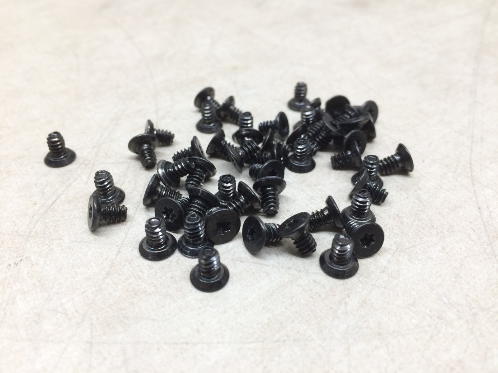 Lot of 50 APC PDU Screws Black Torx T10 AP8866 Service Parts USA Replacement