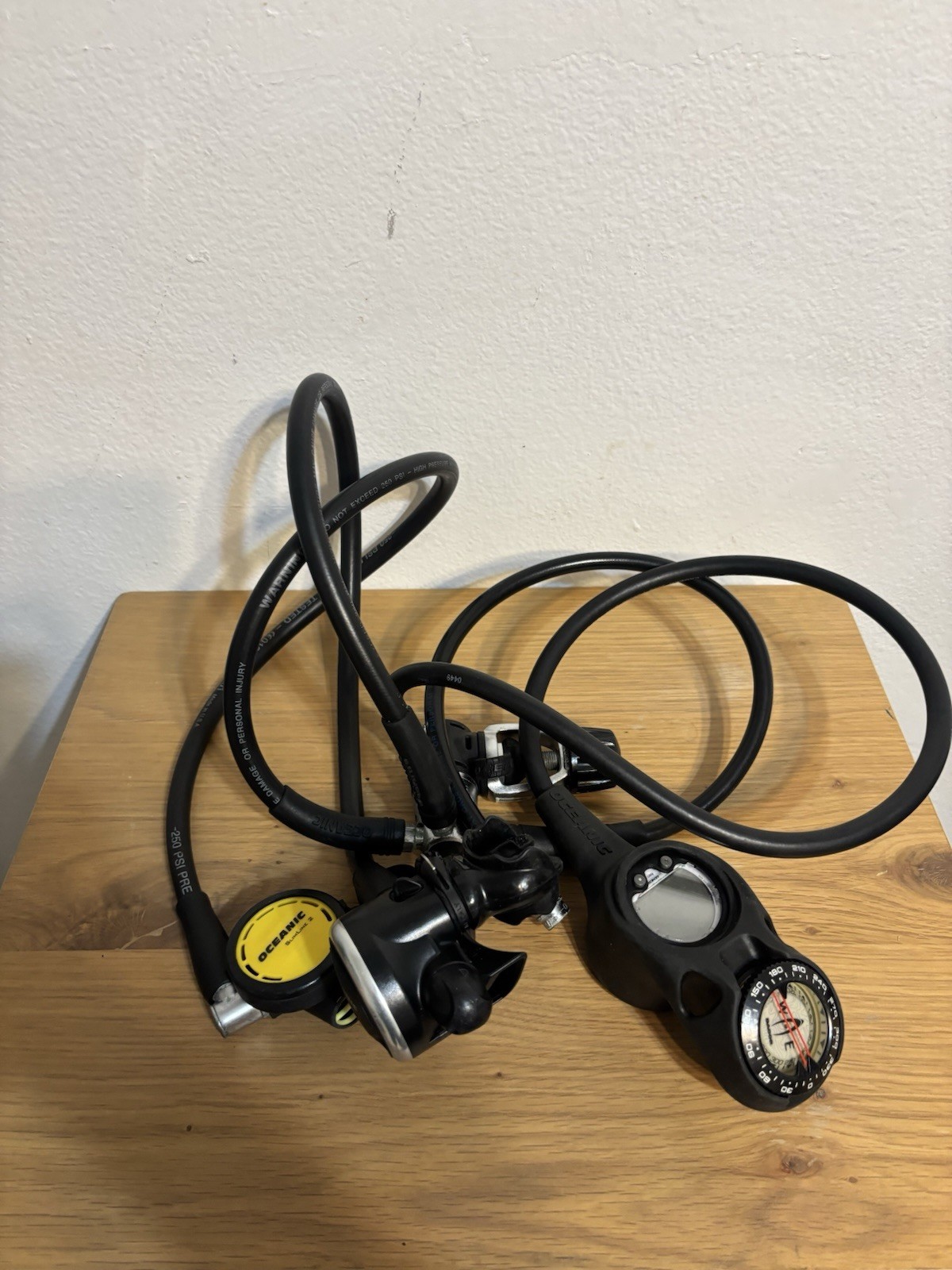 Oceanic GT3 Scuba Regulator Set w/ CT3 Octopus, Slimline 2 & Gauge/Compass
