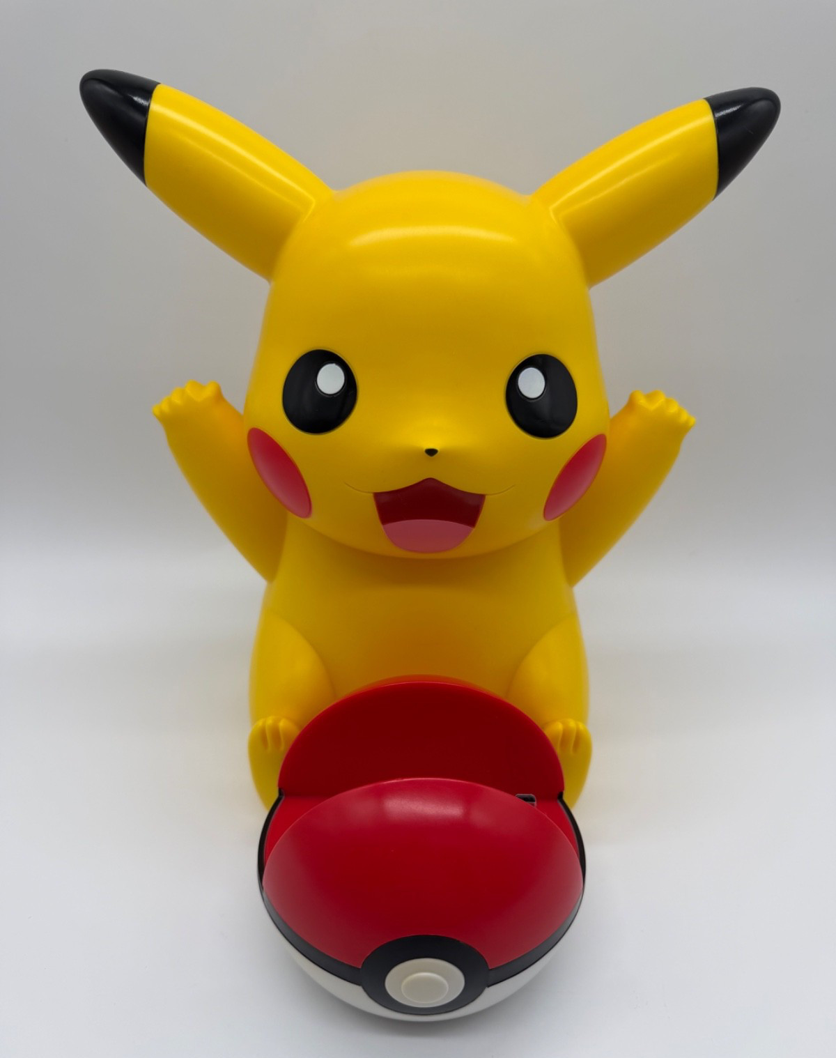 Pokémon Nintendo DSi Pikachu Charge Stand