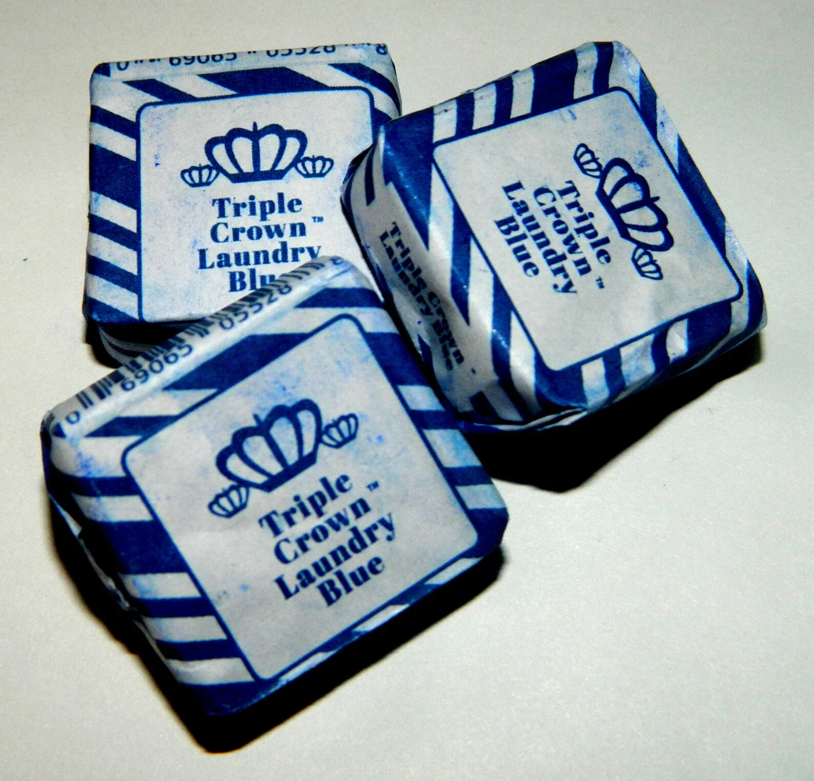 Triple Crown Blue Laundry Blue Cube - ( 4 cubes to 1 pack)