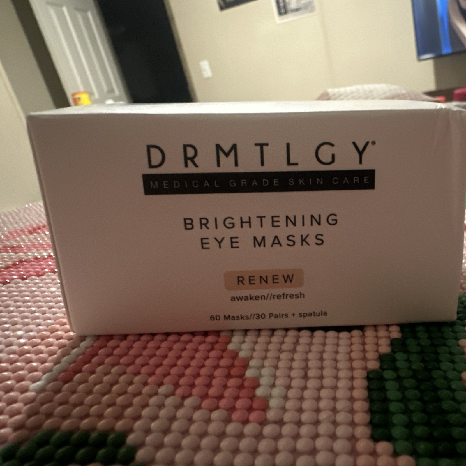 DRMTLGY Brightening Eye Masks Renew 60 Masks Caffeine Niacinamide + Spatula