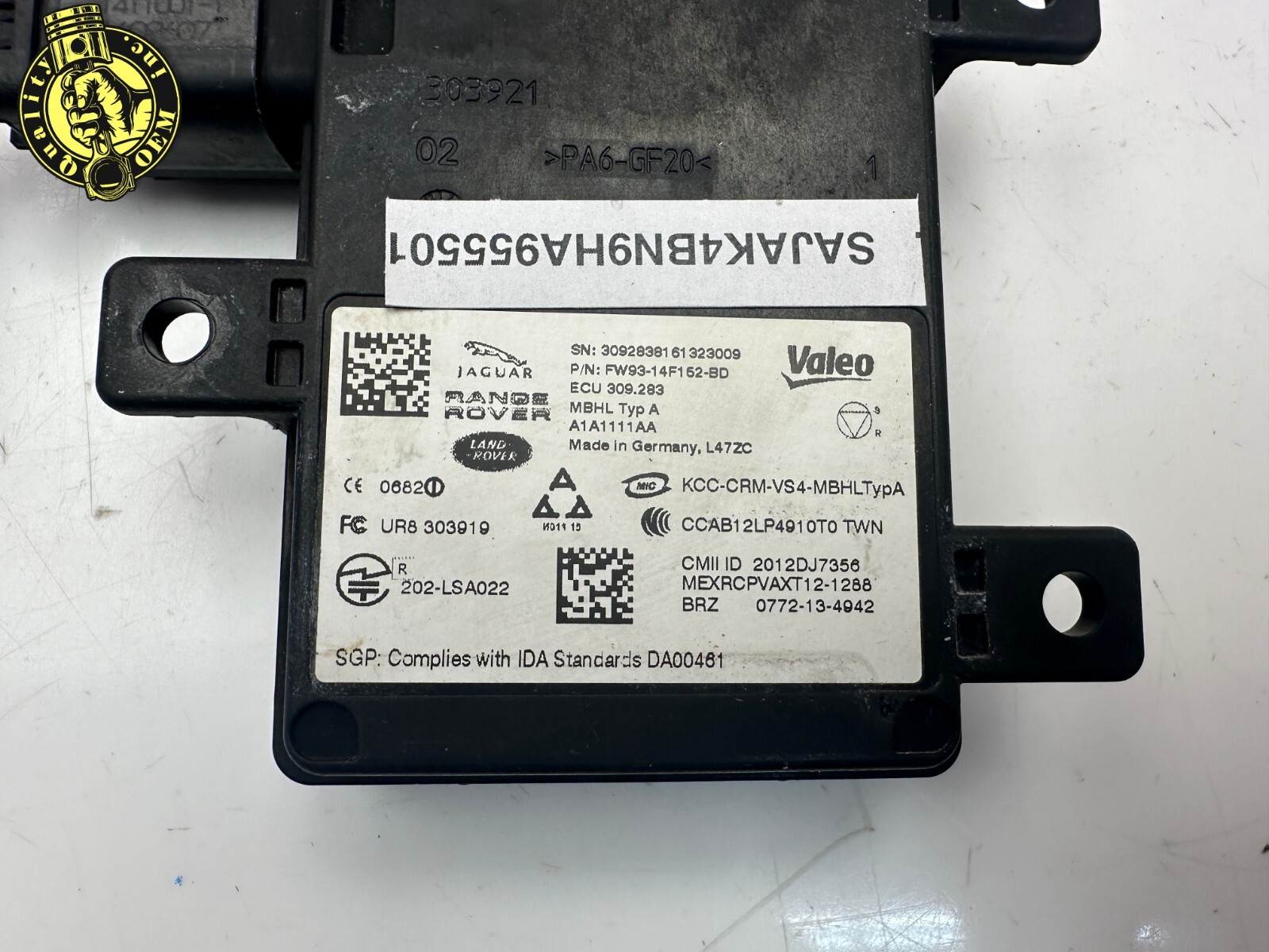 2016-2020 JAGUAR XE XF F-PACE REAR LEFT / RIGHT BLIND SPOT SENSOR CONTROL MODULE