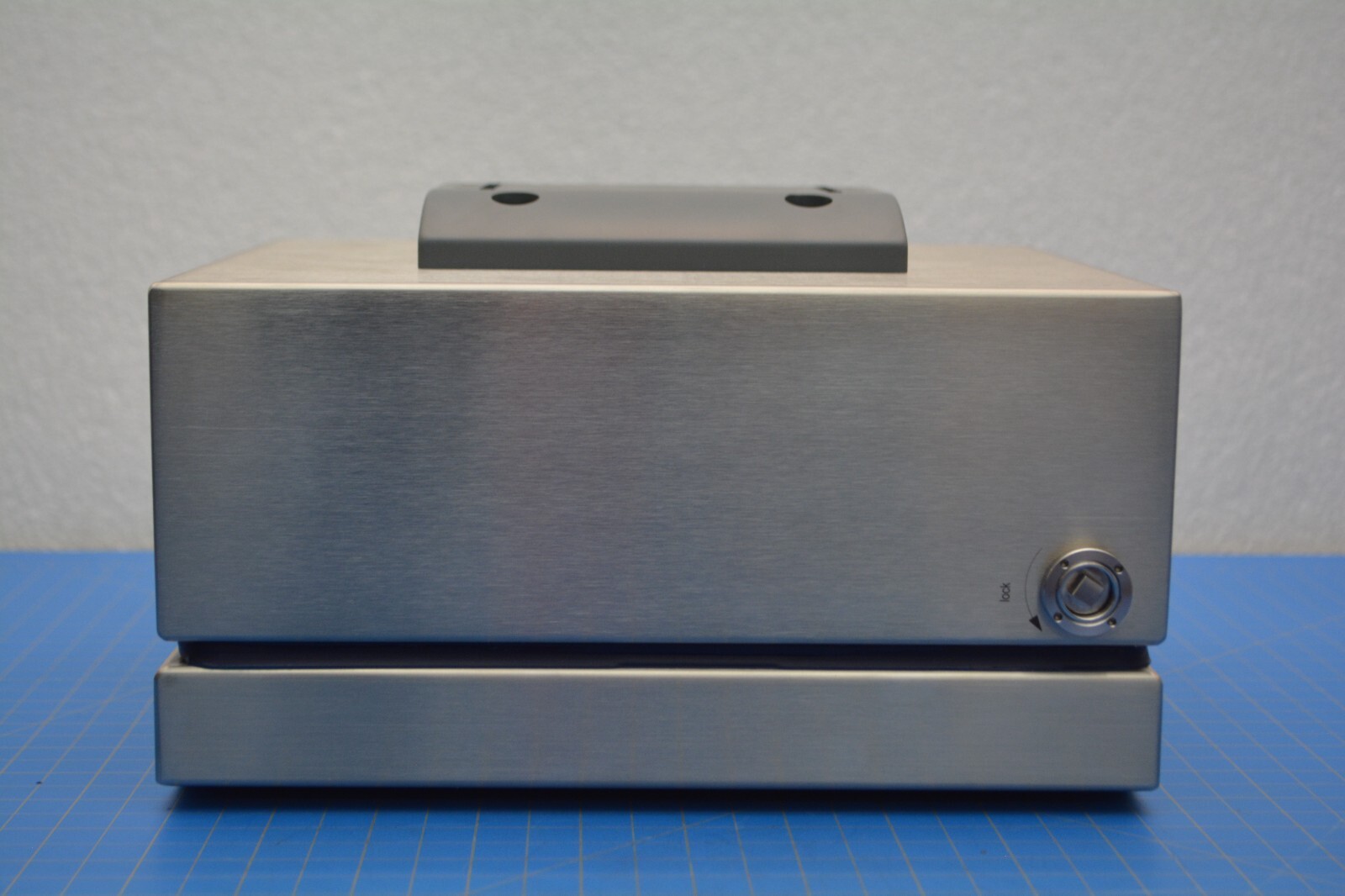 410K/W1C00000/ANALYZER CONTROLLER ORBISPHERE 410 DISSOLVED OXYGEN INSTR/HACH