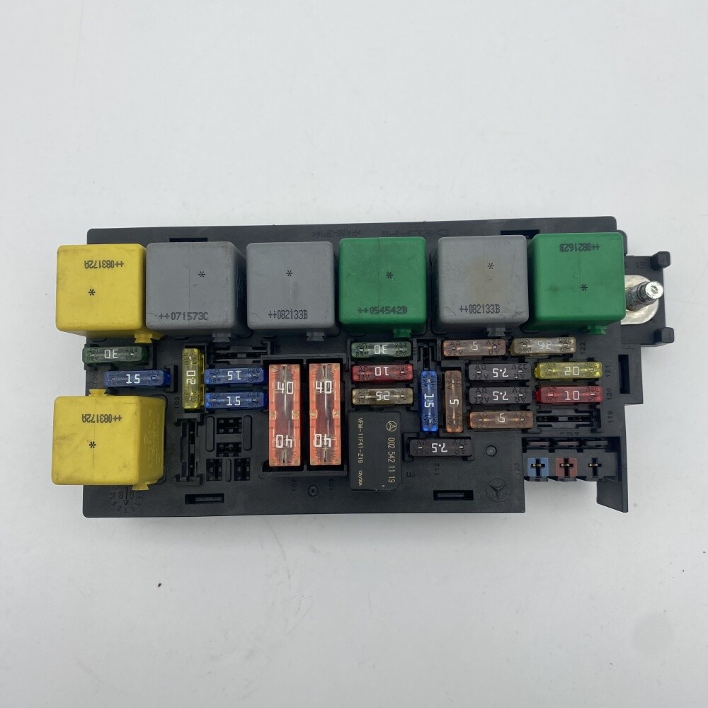 For MERCEDES BENZ W164 X164 ML450 GL550 07-12  UNDER HOOD SAM FUSE RELAY BOX