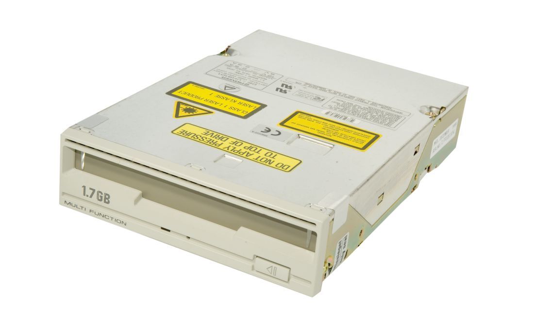 Pioneer DE-UH9101 Internal MO Drive 1.7 GB NEW