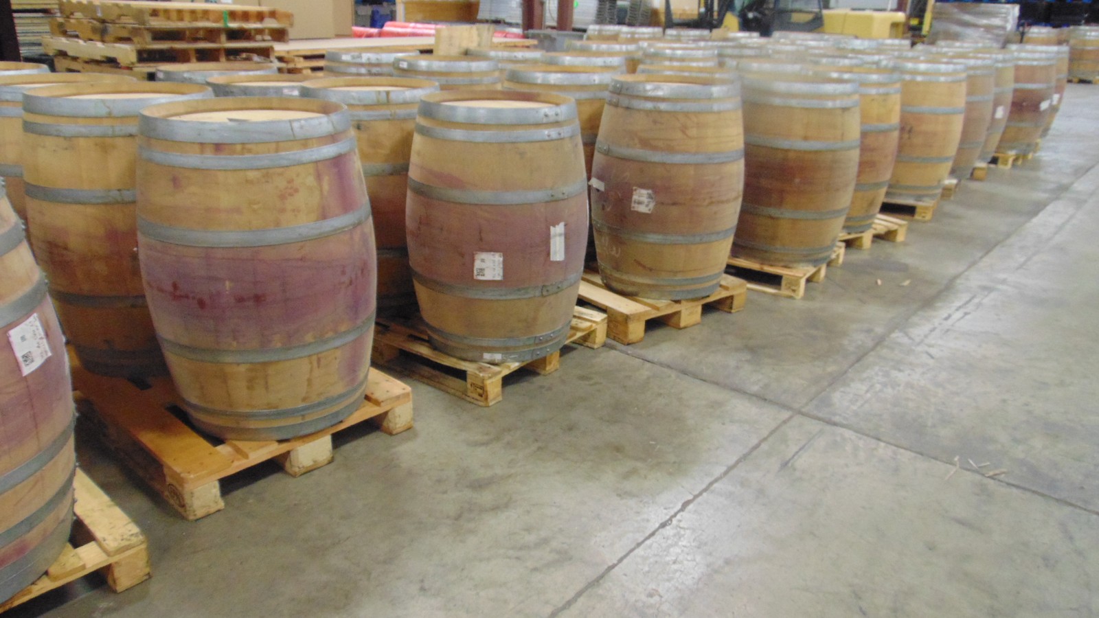 Wooden Wine Barrel - Oak Barrel Rustic Storage Aging Tank