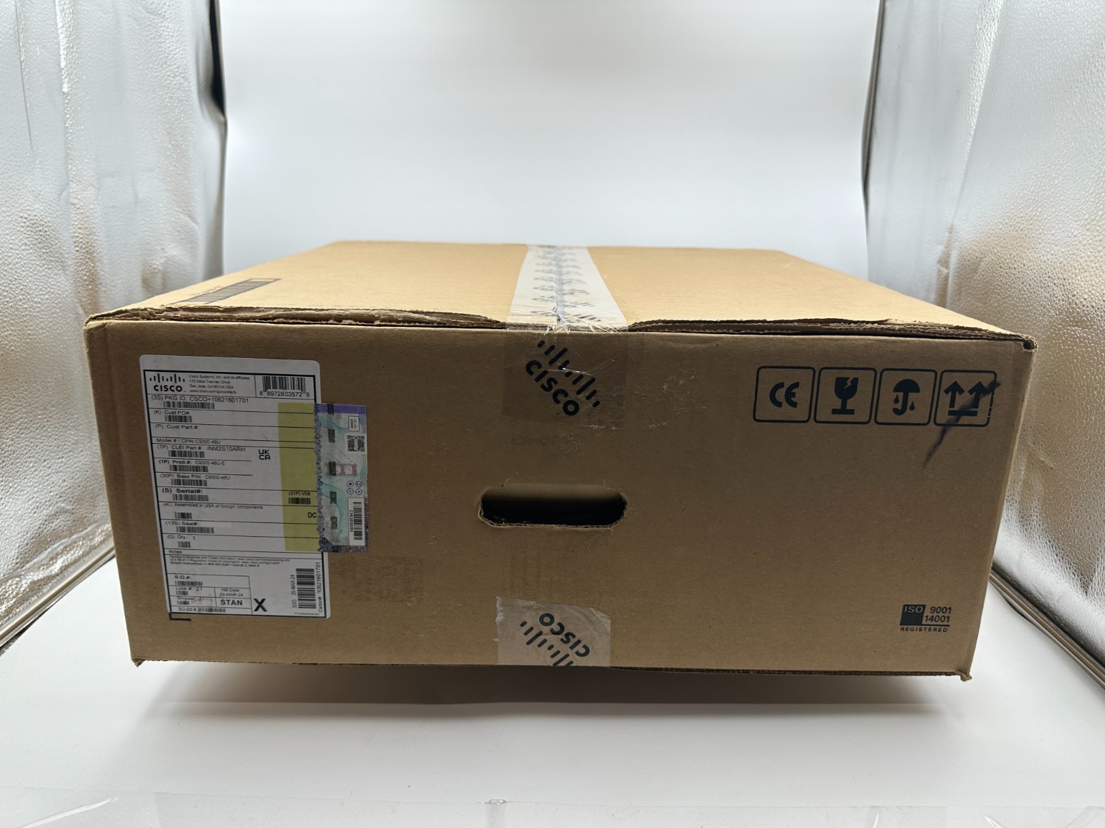 NEW Cisco Catalyst C9300-48U-E PoE+ 48 Port Switch 1x Power