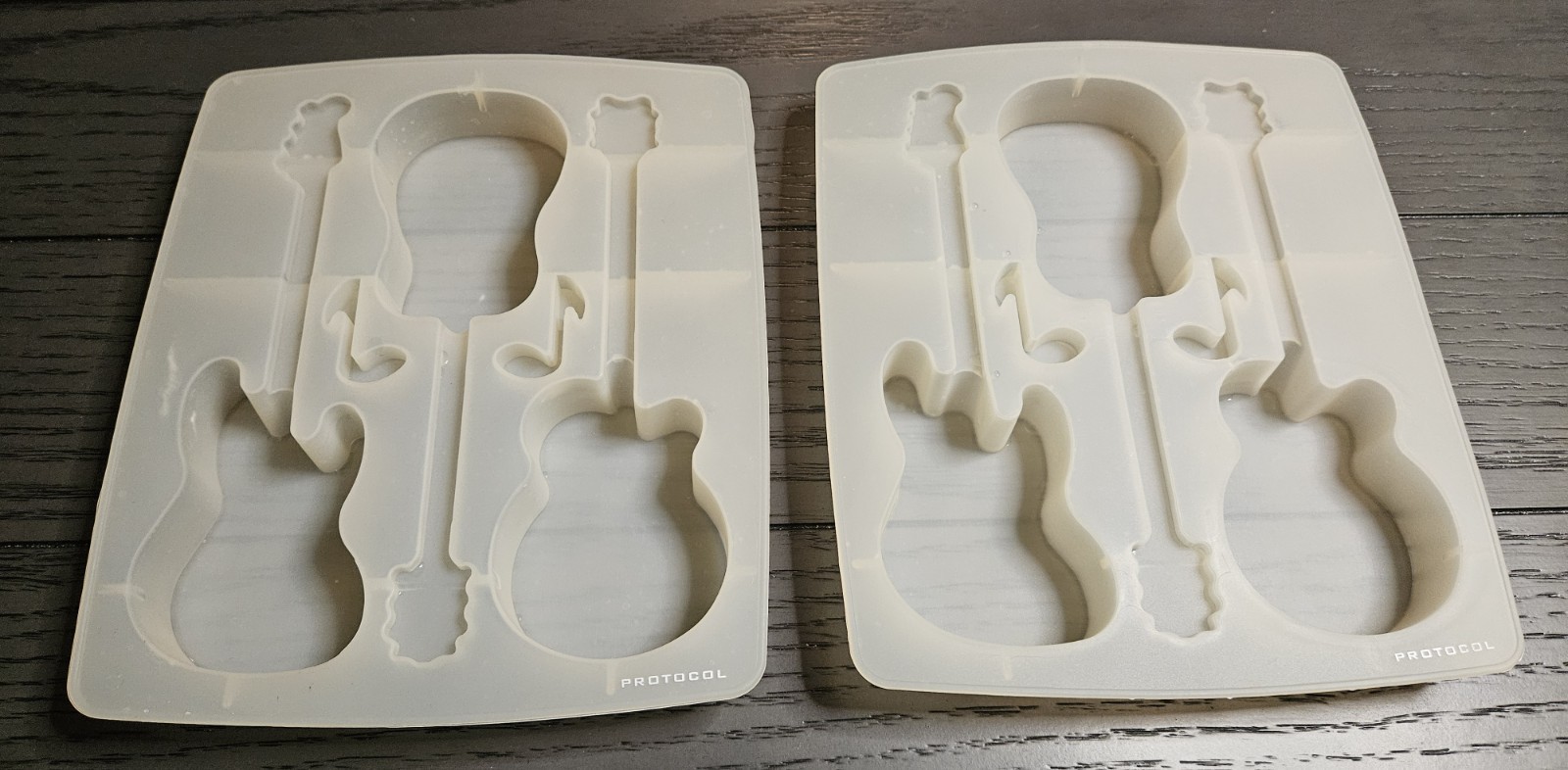 2 Guitar Ice Cube Trays Popsicle Molds EUC