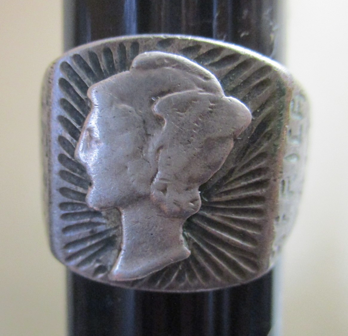 VTG WWII 1943 TRENCH ART MILITARY RING,SILVER MERCURY DIME HEAD,ORAN AFRICA