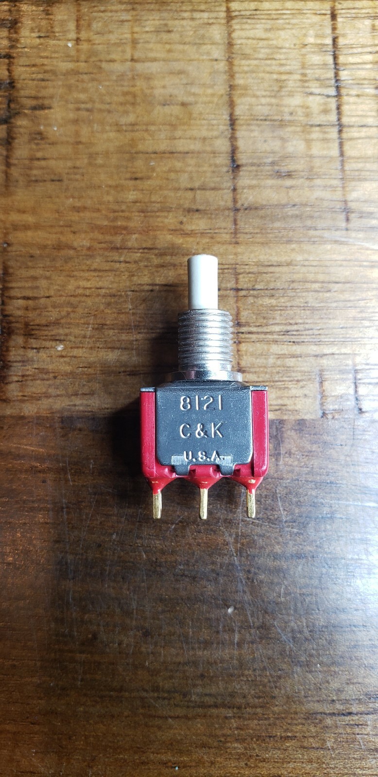 C&K 8121 SHZGE Snap-acting Momentary Pushbutton