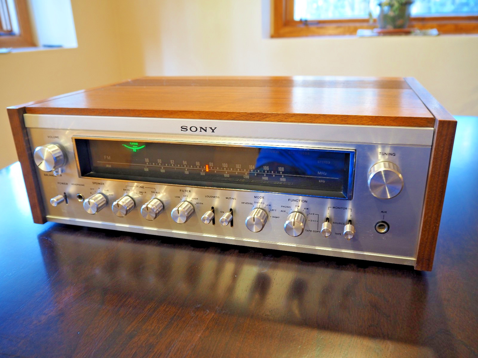 Sony STR-7055A Vintage Stereo FM-AM Receiver- Excellent Condition Original qwner