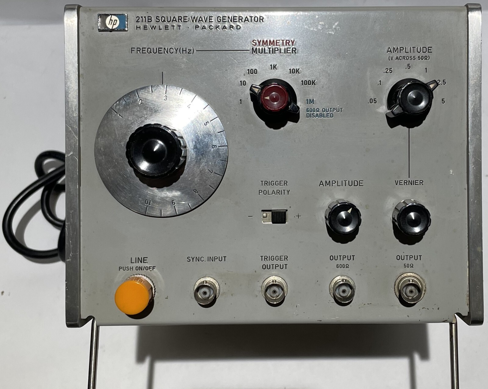 HP 211B Square Wave Generator Hewlett-Packard Good Condition