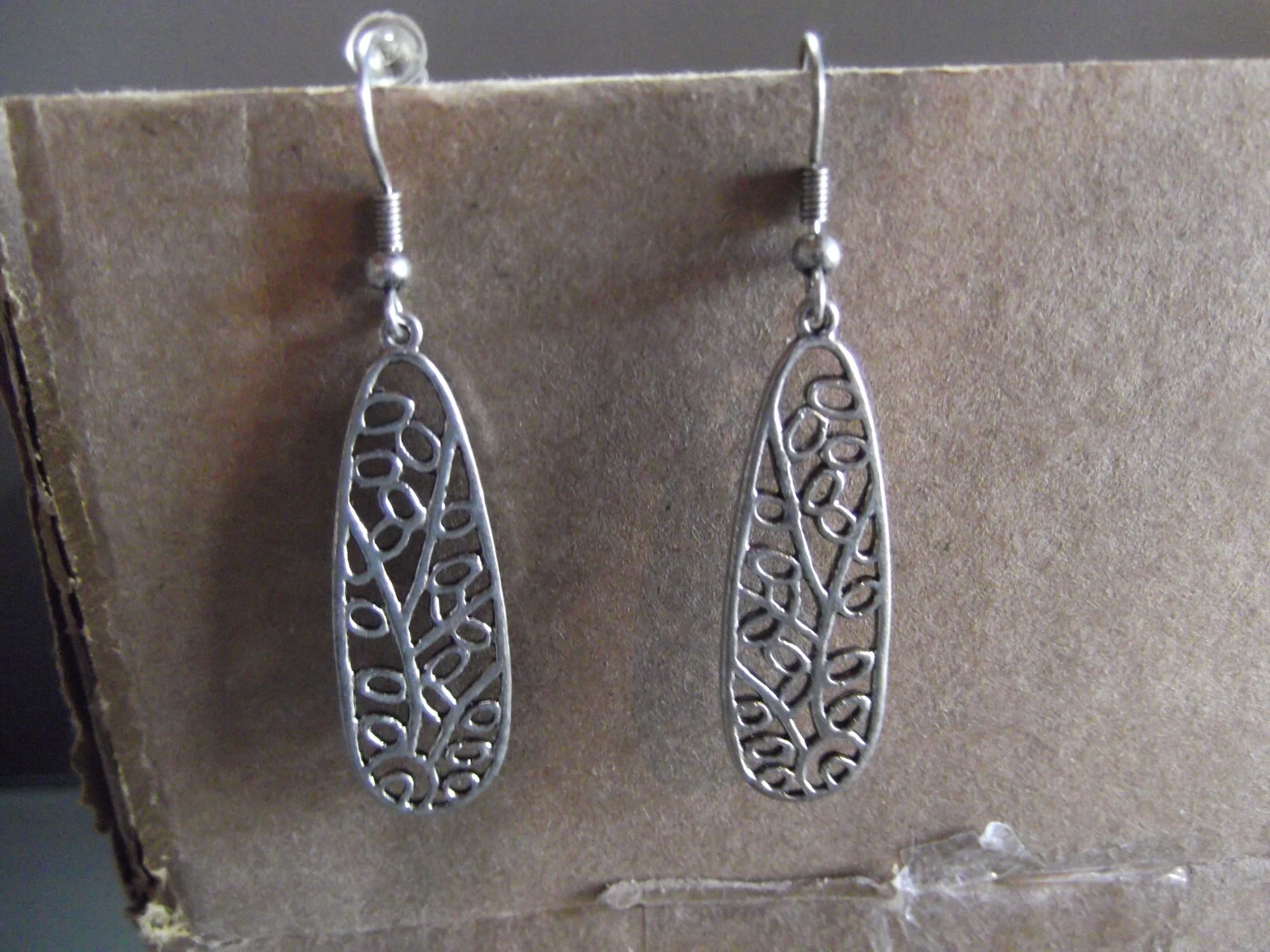 1 Pair Old  1.5"in Metal Silver Tone Tree Leaf Dangler