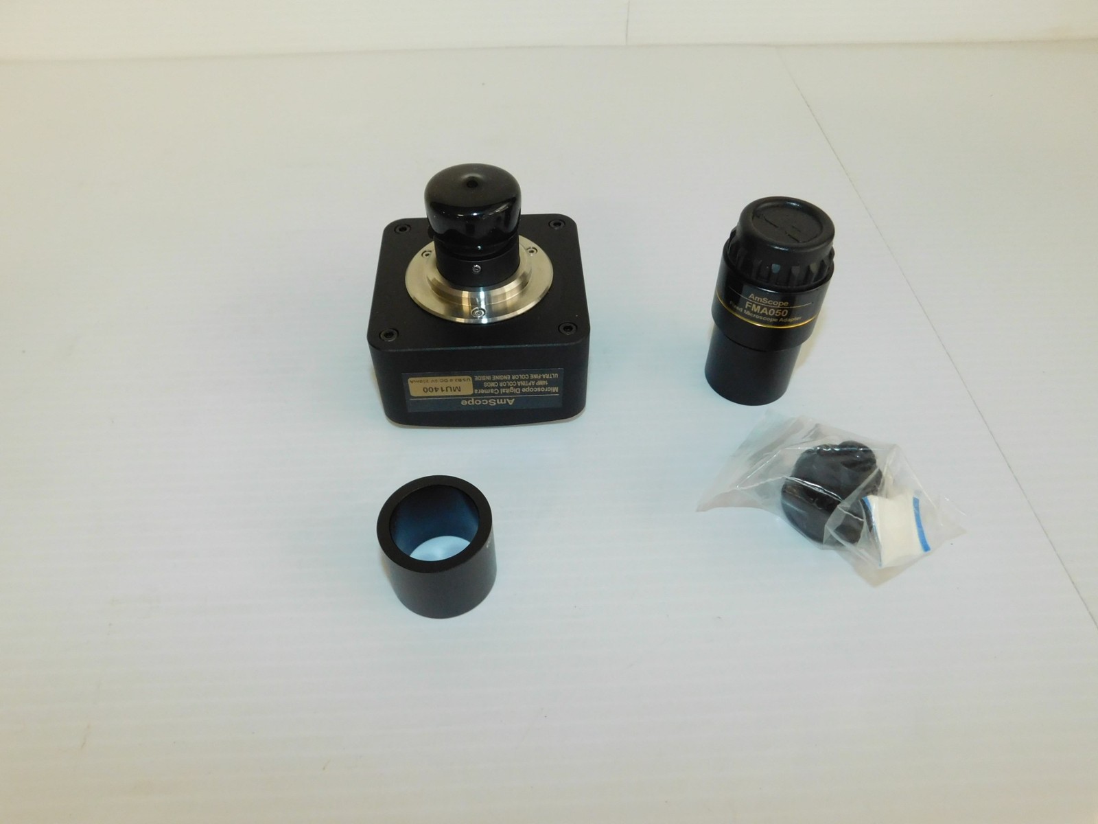 AMSCOPE MICROSCOPE EYEPIECE CAMERA MODEL MU1400 & FMA050 ADAPTER - NEW? (AFD125)