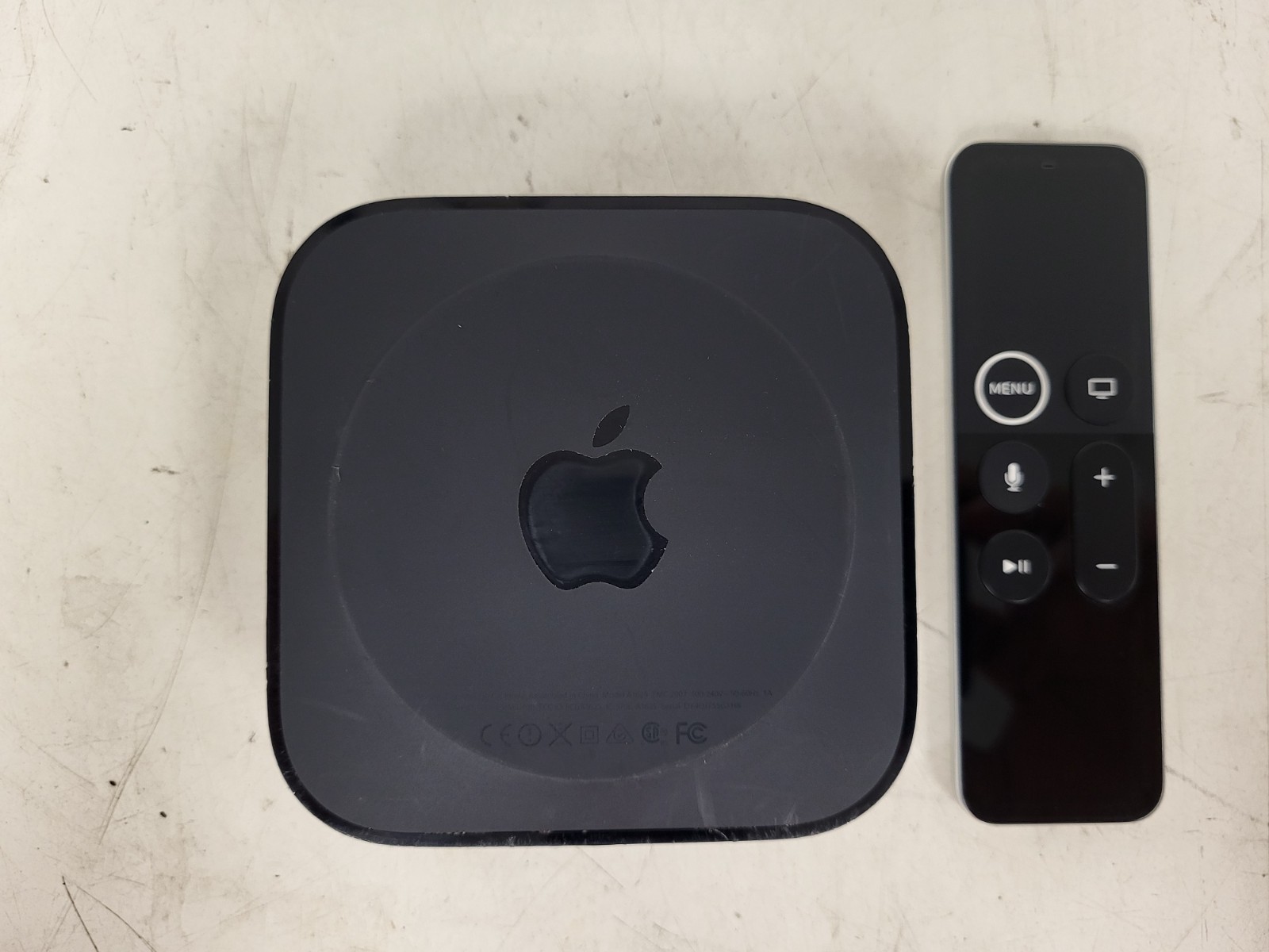 Apple TV A1625 4th Gen 64GB HD Media Streamer w/Siri Remote A1962 power cord