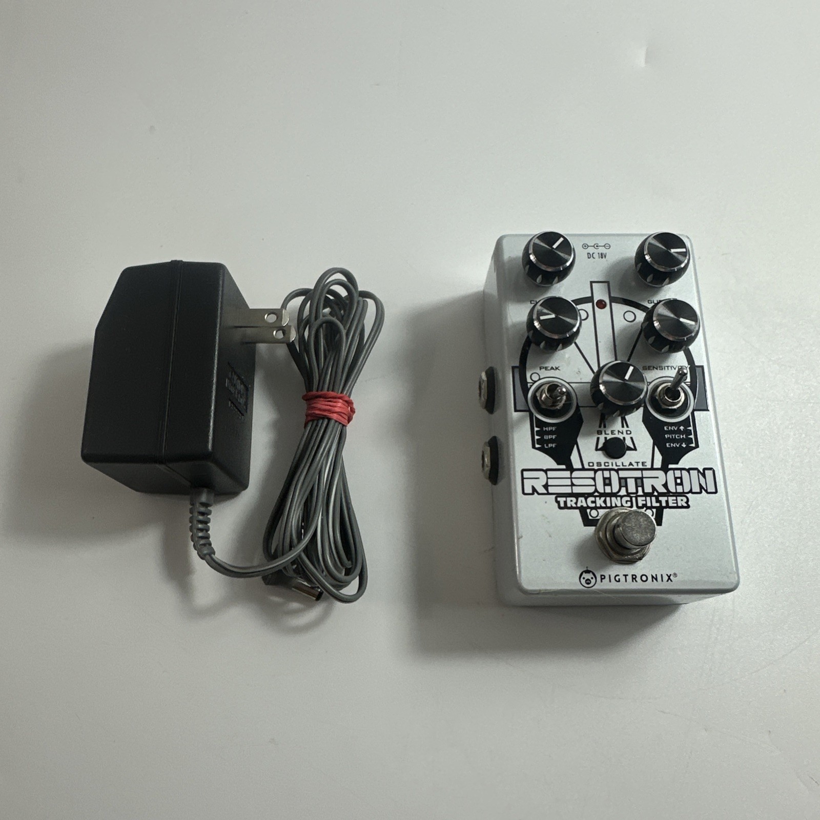 Pigtronix Resotron Analog Tracking Envelope Filter Guitar Effect Pedal