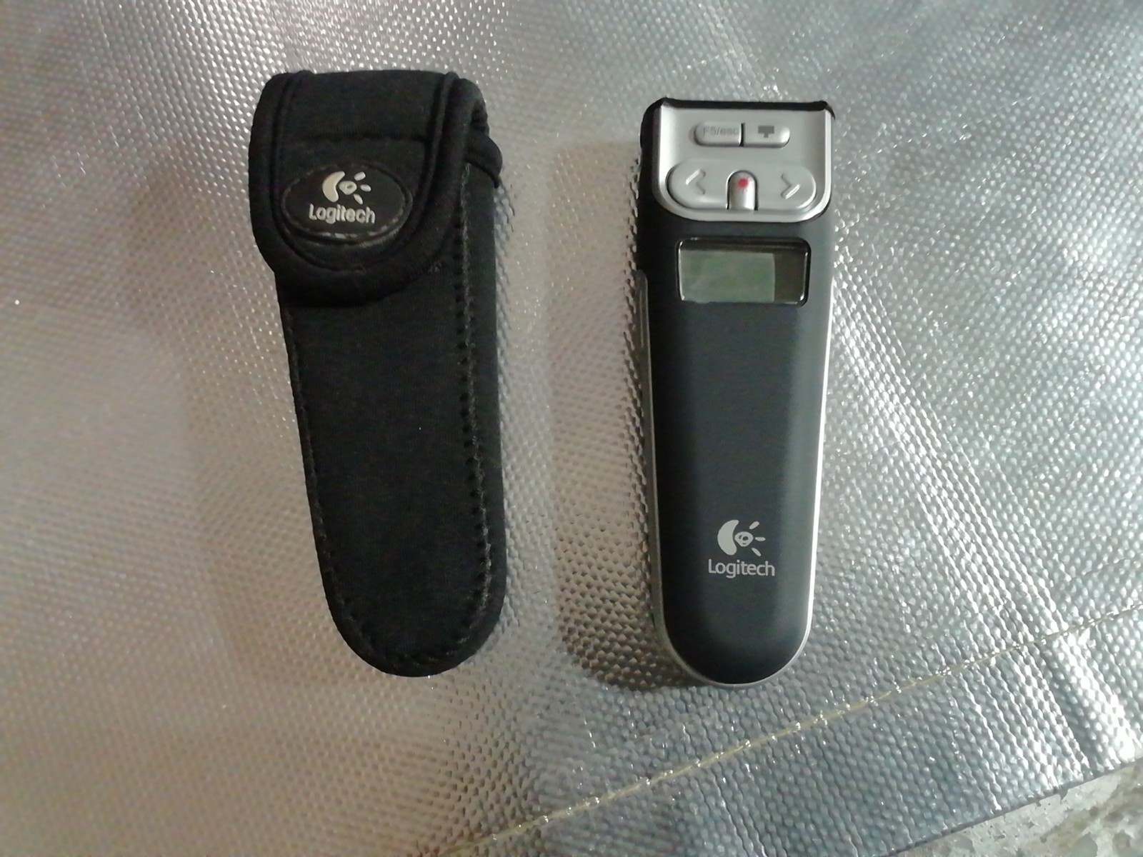 Logitech Wireless 2.4 GHz Cordless Presenter With LCD Timer 931307-0403