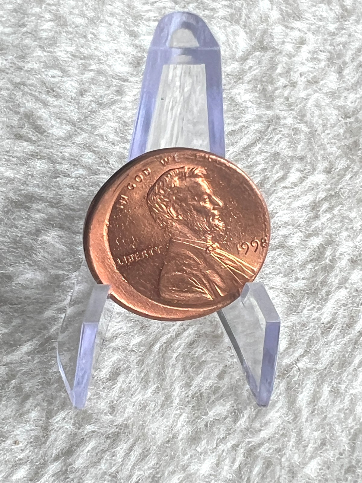 🇺🇸 1998 Lincoln Memorial Cent Off-Center Error Coin – AU Condition (Red)