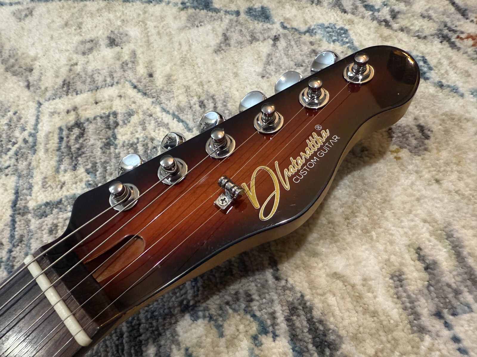 Dhatarattha Performance DTL Electirc Guitar - SUNBURST