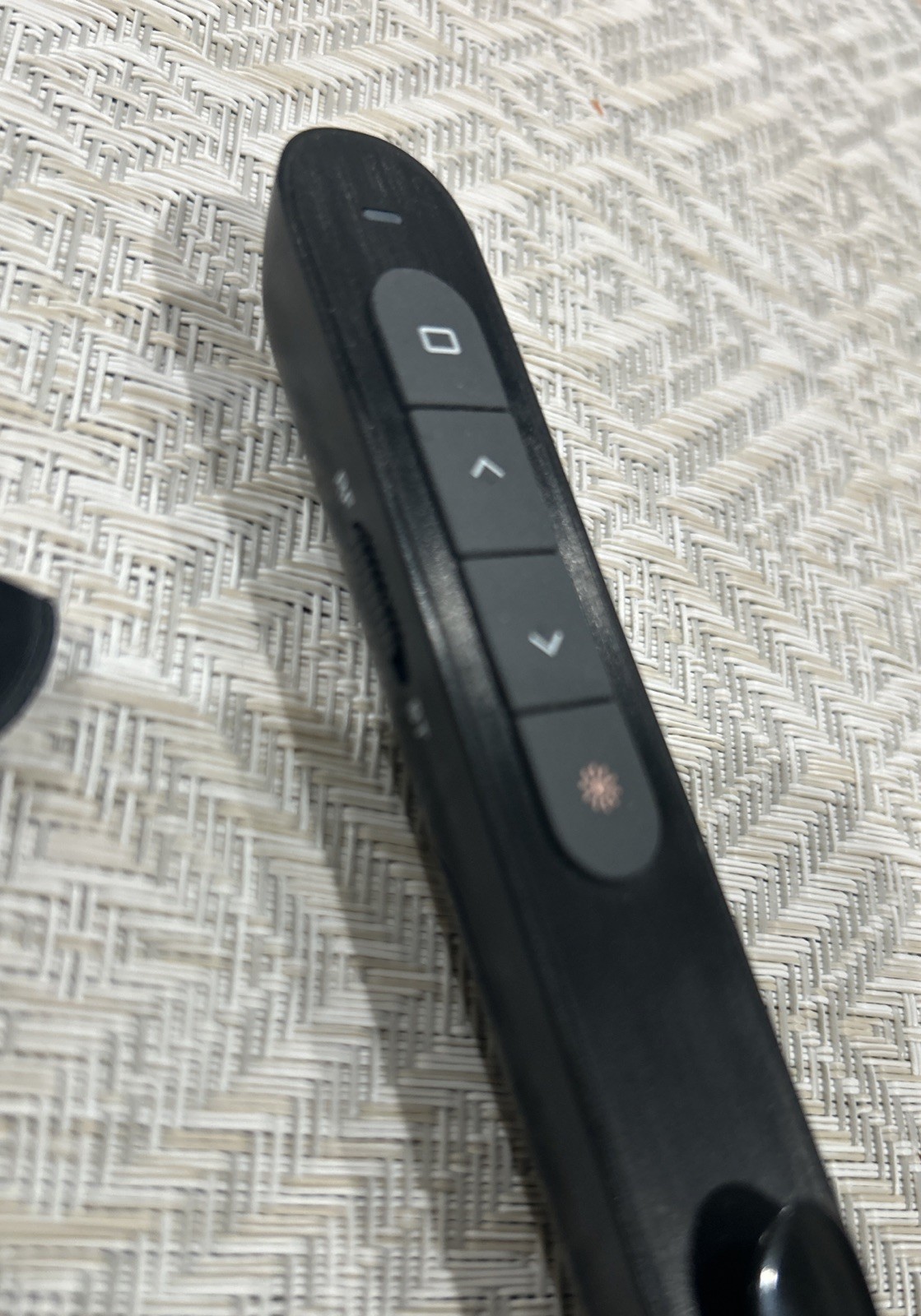 Presentation Clicker Wireless Remote Use 1 AAA Battery Red Light Pointer