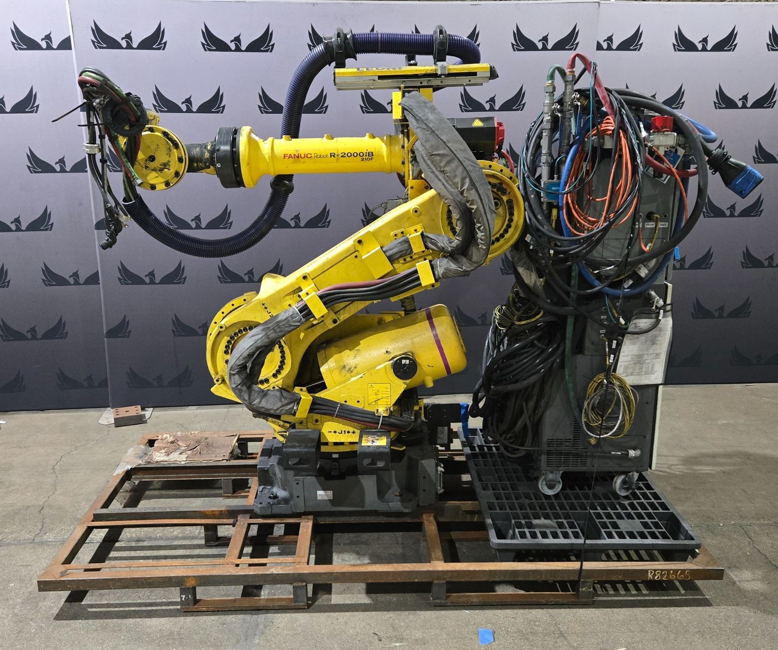 FANUC R-2000iB/210F Complete with R-30iB Controller & WTC Gen 6 MFDC Inverter...