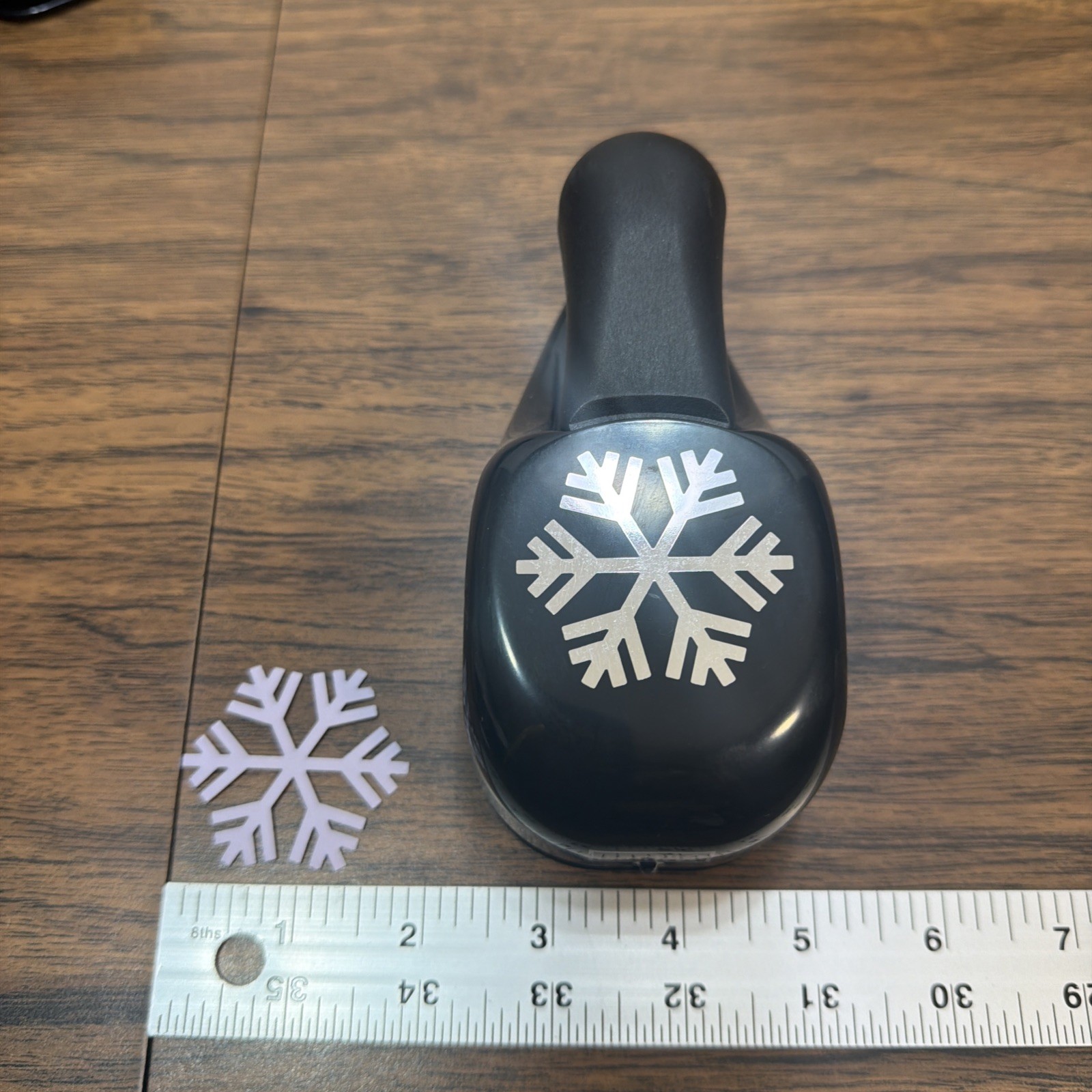 Stampin' Up! Large Jumbo SNOWFLAKE 1.75" Whale Style Punch